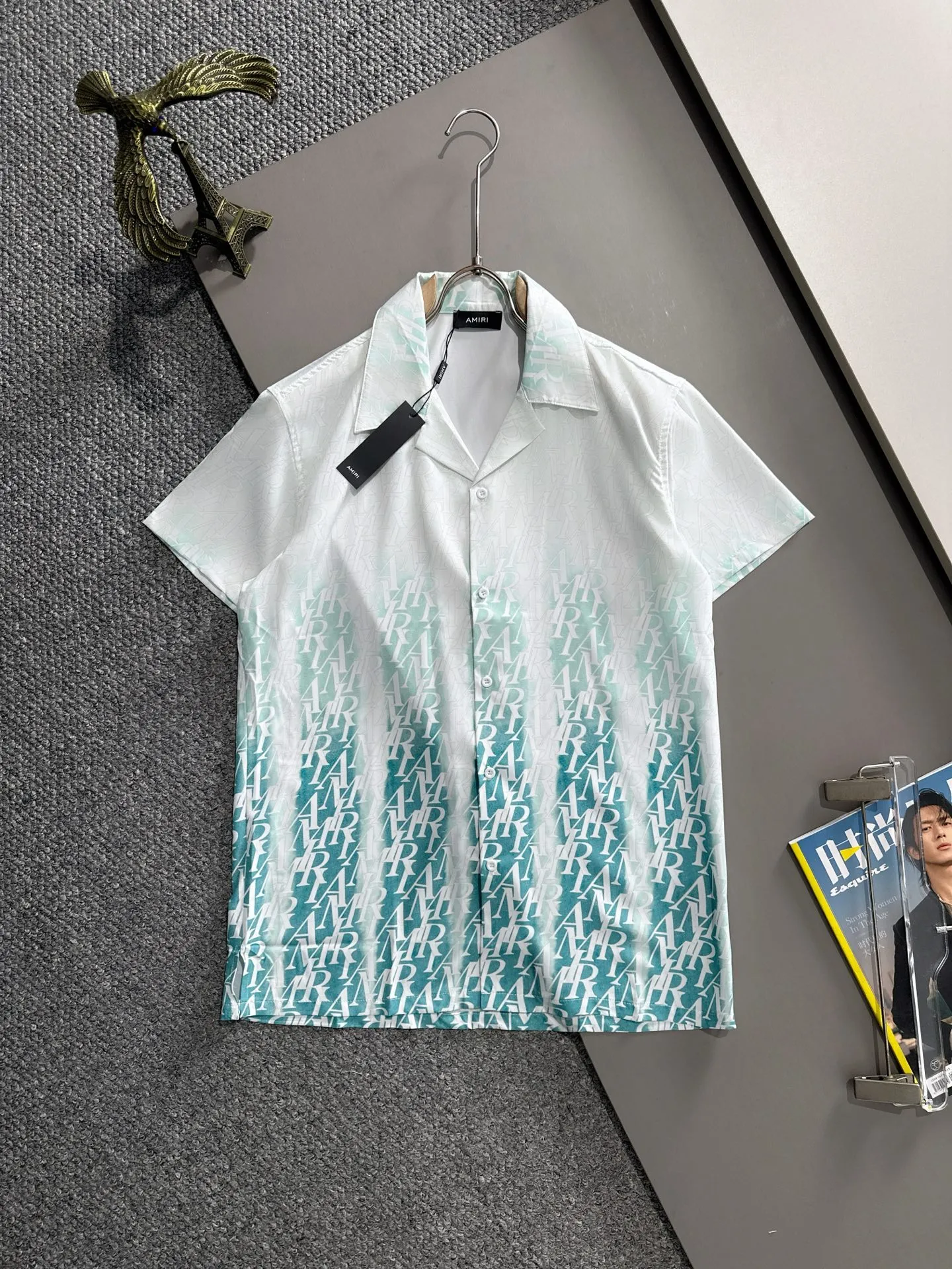 P360 AMIRI 2026 spring and summer classic LOGO design full-print suit, light and thin cotton full-body digital printing, made of high-quality polyester fiber fabric, breathable mesh lining is added to the pants, carefully crafted to a standard version, can be matched separately with clothes, versatile style for leisure time! The classic logo on the whole body is very eye-catching, showing a sense of luxury and style, becoming a classic and mainstream style that never goes out of style and is elegant! Extremely handsome, classic and heroic. Same style for men and women. Size: M-3XL (please note your height and weight when placing an order)