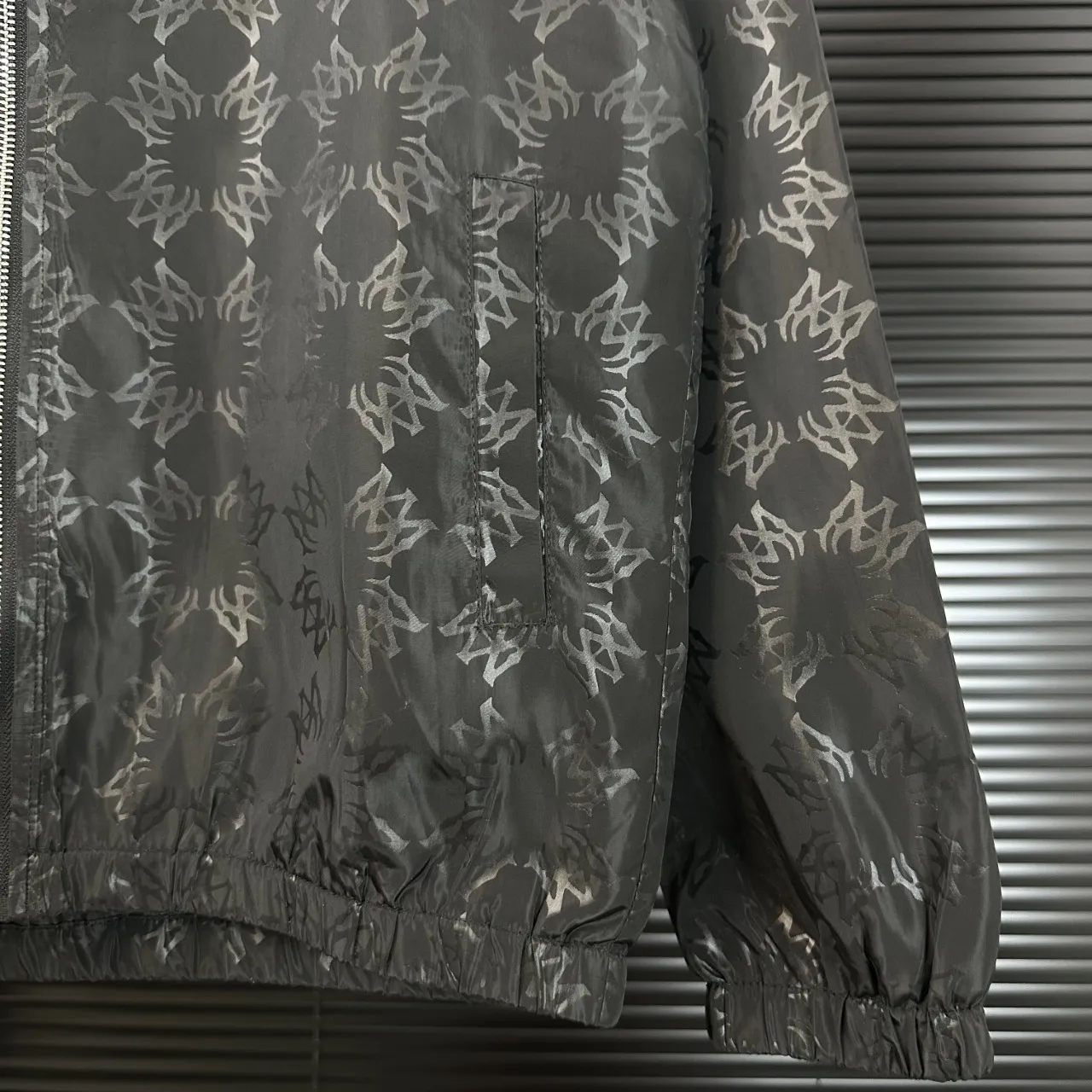 P280 AMIRI 2025 autumn and winter new style, stand-up collar windbreaker jacket, chapter embroidery, official website synchronization, original custom-made hardware zipper, neat stitching, perfect upper body effect, men's casual jacket, color: black, size: M-3XL