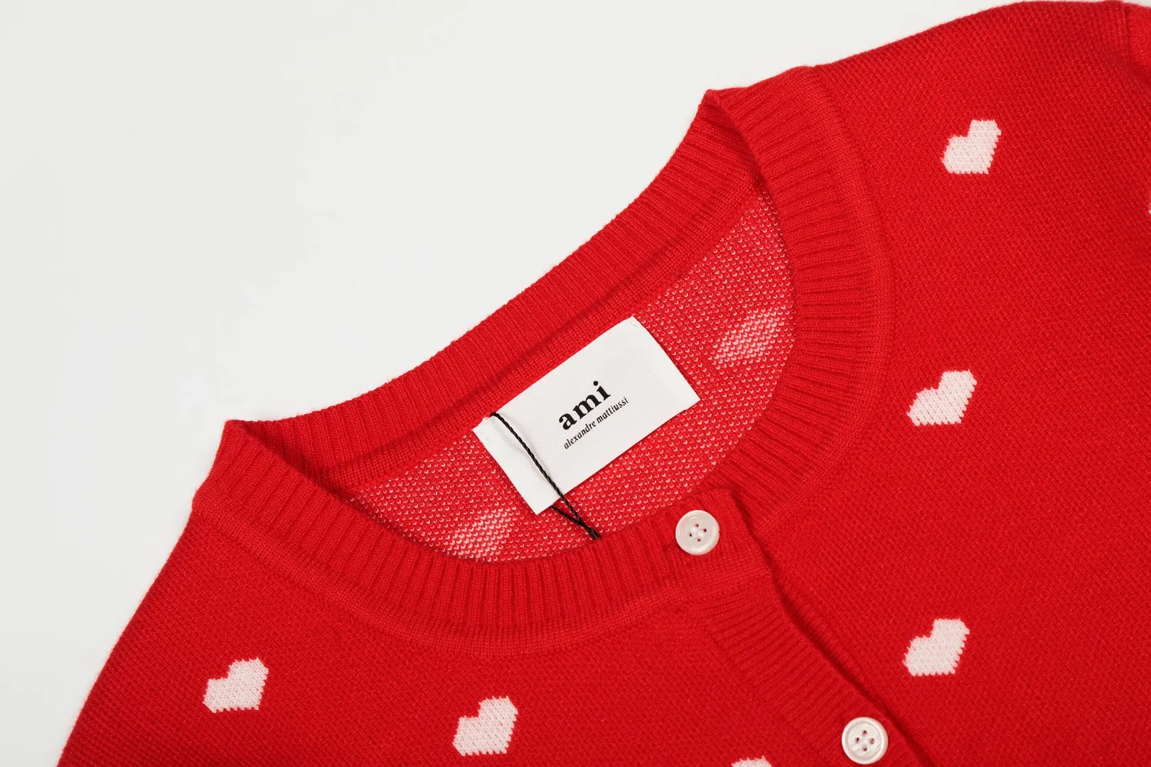 Ami/Ami's new jacquard love-printed goddess style must-have autumn and winter knitted cardigan small jacket Size: S-XL Color: White red heart Black red heart Red white heart Milky apricot purple heart Navy blue white heart Pink red heart