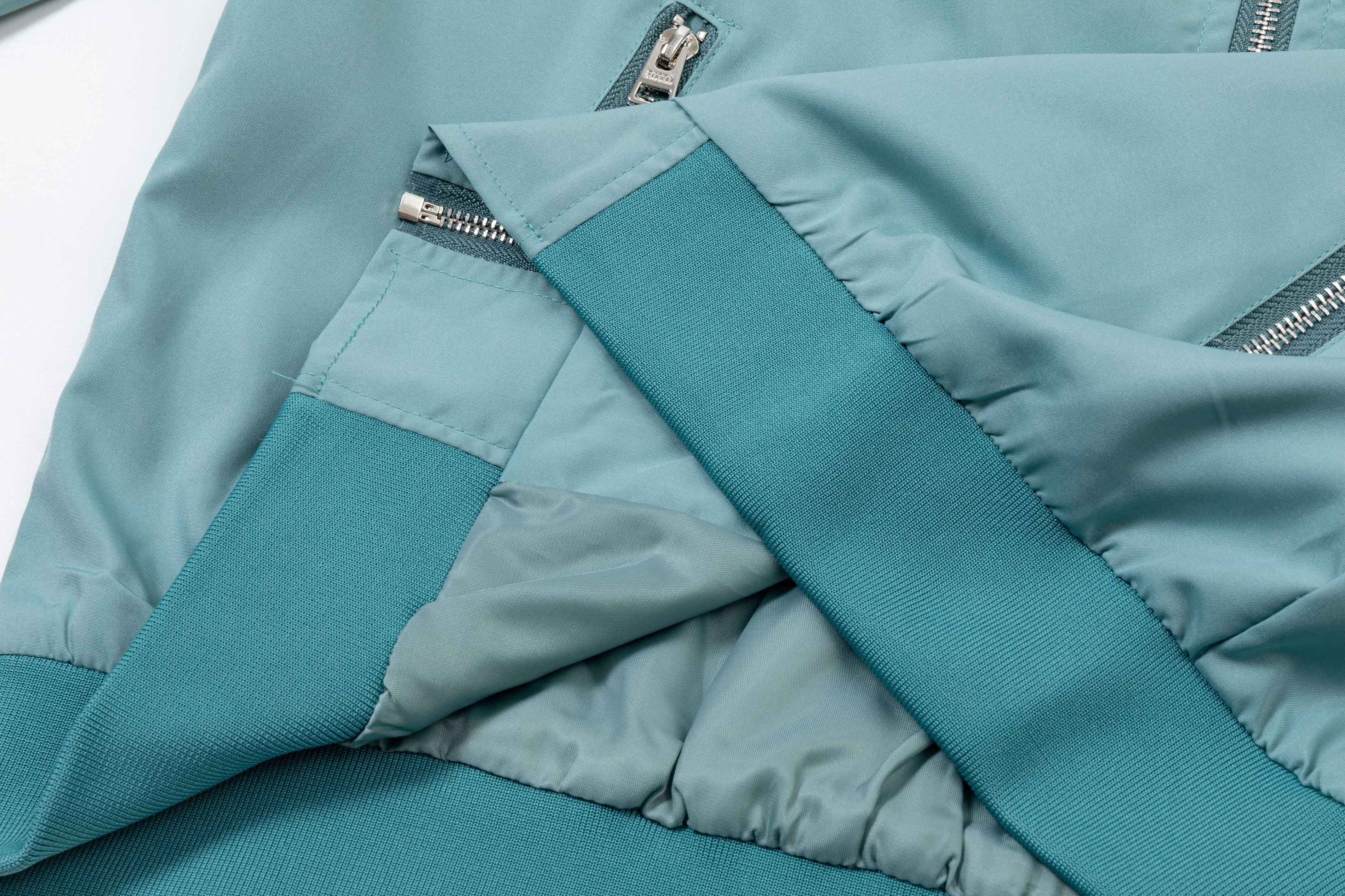 P320 2025 AMIRI... New style for autumn and winter. Hardware logo. High-quality jacket. Mainly recommended version. Customized fabrics. Higher grade. High-density memory brushed lining. More fashionable and comfortable. High-standard customization. The upper body is very stylish. Classic and versatile. It can be matched with any fashion. The version is super good. It is recommended!  Color: Aqua Blue Black Size: M-4XL