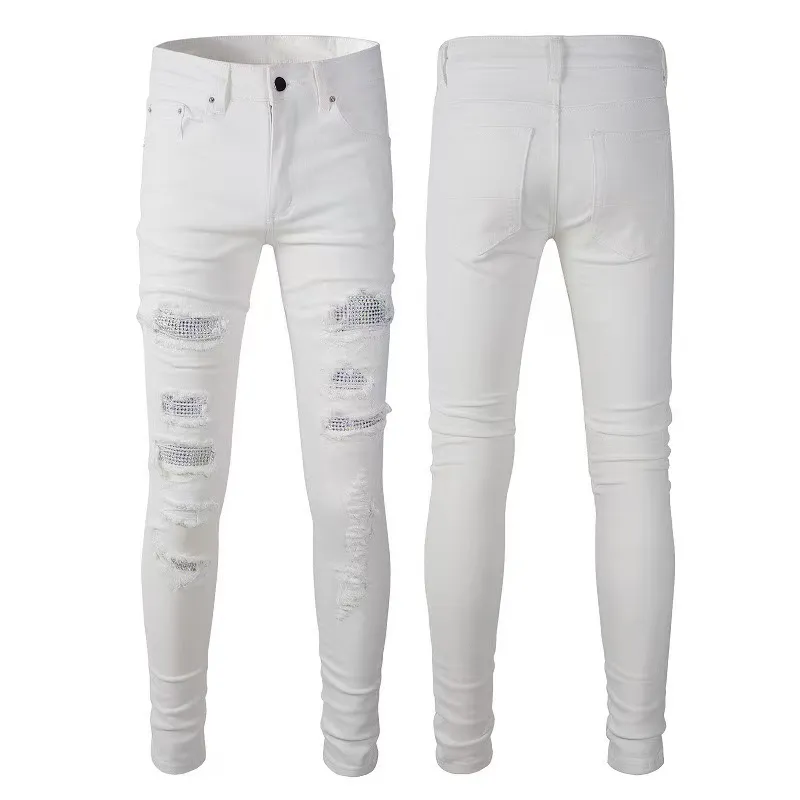 P260 💰Top model number: D289 Non-market Amiri white hot diamond patched ripped high street slim jeans • amiri is transliterated as Emil, which is the name of the founder. Mike Amiri, the founder of amiri, grew up in Los Angeles, USA. He was influenced by local street culture and Punk Rock since childhood, so he founded the amiri brand named after himself. A variety of trendy brand clothing meets the needs of different fashion players. Amiri clothing has novel and unique styles and is a well-known street brand in the United States. The styles and styles of many clothes are loved by many street photographers. The various clothing styles meet the dressing needs of different people, show their unique temperament, and show the trend of dressing. amiri's jeans are relatively famous. Not only do they have many styles, but the quality of the jeans is also very good. Many celebrities have also worn amiri brand jeans.  The jeans of the amiri brand break through the production process and cutting of the original jeans. The fabrics are relatively soft and comfortable, and are not as hard as some jeans, which can irritate the skin and cause the skin to bleed when worn. Los Angeles trendy brand Amiri's jeans are made with great detail from tailoring to texture, adding wrinkles, bullet holes, damage and other details to add to the trendiness of the jeans. You can choose the style that suits you according to your own needs. Only when you wear a suitable style can you have a certain sense of fashion.  In recent years, high street has become a word that appears more and more frequently in men's clothing. High street style has also become an important direction for everyone's matching. High street-related items basically cannot avoid oversize or drop-shoulder tops. The lower body is matched with trackpants or tight-fitting denim. In my opinion, the most representative one may be denim. What I bring to you today is the MX1 hot-drilled patch denim worn by many Internet celebrities. It is made by a large washing factory in Guangzhou. The front and back have frayed trouser legs and holes. Full of high-end sense. Knee part damage design with leather patchwork design. Already used as facade design. Leather waist nameplate. Customized crotch placket hardware. Engraving mold opening. The focus of this style is not on washing, but on the shape and version of the damage. The secret lies in the craftsmanship of the master. Later, the cost of fraying, horse cutting, knife cutting, etc. These hand-made products are far beyond comparison with assembly line products.  Color: Picture color Size: 30-31-32-33-34-36