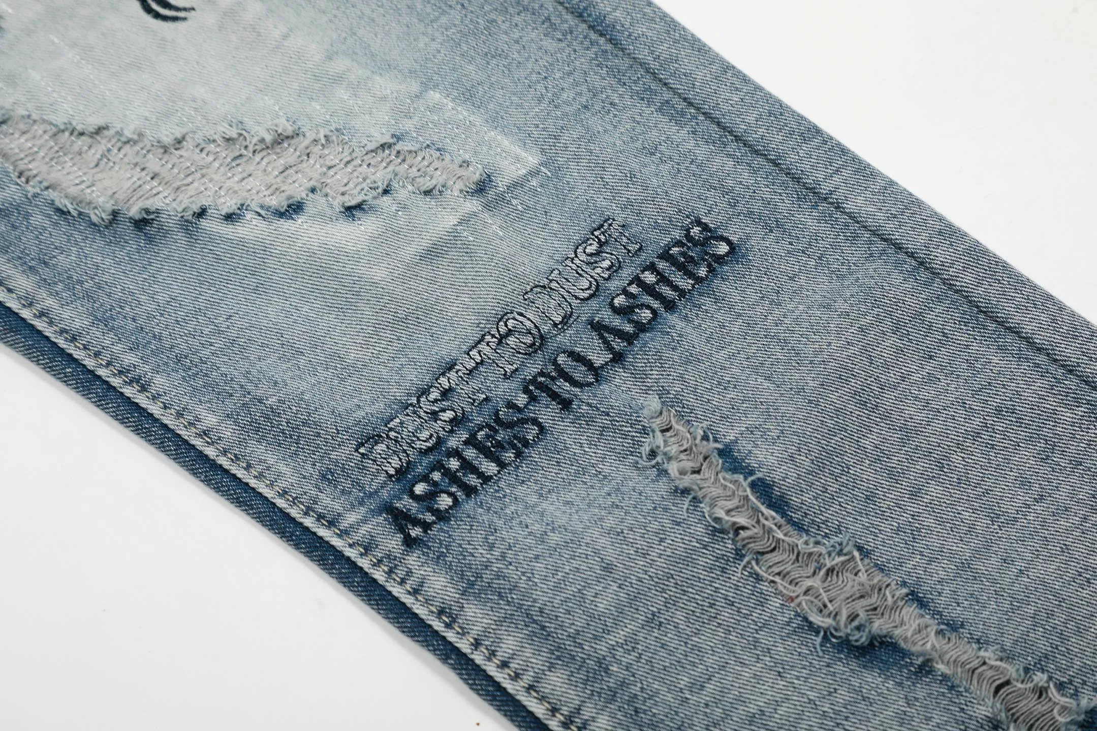 ￼#M04 P168💰 AMIRI splash-ink medal patch embroidered jeans trousers AMIRI high street basic ripped tight stretch jeans trousers Amiriamiri is transliterated as Emil, which is the name of the founder. Mike Amiri, the founder of amiri, grew up in Los Angeles, USA. He was influenced by the local street culture Rock since he was a child, so he founded the amiri brand named after himself. A variety of trendy clothing meets the needs of different trendy players. Amiri clothing has novel and unique styles and is a well-known street brand in the United States. Many of its styles and styles are loved by many street photographers. Various clothing styles meet the needs of different people, show their unique temperament, and show the trend of dressing. amiri's jeans are relatively famous. Not only do they have many styles, but the quality of the jeans is also very good. Many celebrities have also worn amiri brand jeans.  The jeans of the amiri brand break through the production process and cutting of the original jeans. The fabrics are relatively soft and comfortable, and are not as hard as some jeans, which can irritate the skin and cause the skin to bleed when worn. Los Angeles trendy brand Amiri's jeans are made with great detail from tailoring to texture, adding wrinkles, bullet holes, damage and other details to add to the trendiness of the jeans. You can choose the style that suits you according to your own needs. Only when you wear a suitable style can you have a certain sense of fashion.  In recent years, high street has become a word that appears more and more frequently in men's clothing. High street style has also become an important direction for everyone's matching. High street related items are basically inseparable from oversize or off-shoulder tops. The lower body is matched with trackpants or tight-fitting denim. In my opinion, the most representative one is perhaps annihilation. Color; picture color Size: 30-32-34-36