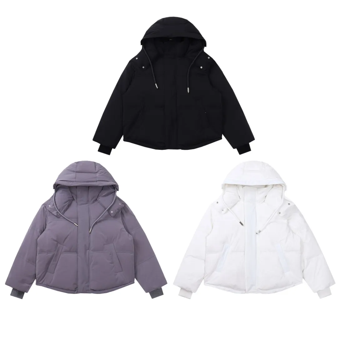 🅿️1160 style number~~F280 purchasing version AMIPARIS Ami de coeur winter limited capsule bread down jacket for men and women. Design concept: Ami limited down jacket from France lasted for half a year. The authentic product was purchased overseas in mid-May. From the fabric, LOGO, and even as small as a pocket or a button, every detail of this one is attractive enough and can become the highlight of your body. In addition to the refreshing and refined clothing style, this style has all original molds from fabrics to metal accessories to velvet. AMI conveys a relaxed and casual concept, giving people a feeling of comfort and casualness. Fabric + Features: ✅Unique double-layer lightweight bonded polyester military fabric, which is also AMI's unique patented technology, is a multi-functional fabric. ✅The lining is made of fine and dense renewable microfibers, which is light, soft and delicate. ✅Made using kp-ls fully automatic mechanical special woven fabric machine, it has windproof and waterproof, highly breathable and warm, elastic and wear-resistant properties that cannot be achieved by ordinary fabrics. ✅ Made of original national standard 90% white duck down. 800 fill power, the whole garment weighs 3 pounds, the average down filling is 450g, the top ultra-thick version on the Internet ✅ The zipper is made of YKK white copper zipper, which is the same as the original electro-plated Keyu hardware double ring zipper puller. Copper and nickel can be infinitely dissolved into each other, thereby forming a continuous solid solution, that is, regardless of the ratio of each other, they are always α-single-phase alloys. When nickel is melted into red copper and the content exceeds 16%, the resulting alloy becomes as white as silver. The higher the nickel content, the whiter the color. The nickel content in cupronickel is generally 25%. Manganese, iron, zinc or aluminum can also be added to become special white copper. The cost can be imagined. ✅The original proportional love logo patches are all laser-cut and have a loose fit. The hooded collar design is better for warmth. ✅Super fluffy and loose bag feel, hooded design, super fluffy and high-loft bag shape, thick and wide threaded sleeves can prevent wind from entering, ✅ Continuing AMIParis' usual design of combining leisure and elegance, each item is equipped with a heart pattern that is highly distinctive of the brand. Craftsmanship: Imported unique double-layer lightweight bonded polyester military fabric, high-density waterproof fabric, national standard 90 white duck down, extremely high fluffy, excellent warmth retention effect, no matter how cold it rains or snows, it can be done in one piece, like a walking duvet, unique drawstring design, the rope ends are made of Designed with a metal capsule, coupled with a wide hat and thick rope, the accessories/buttons/spring buckles are exquisitely made. The international first-line luxury brand COBRAX buttons are used. COBRAX buttons are several times or even ten times more expensive than similar ordinary products.