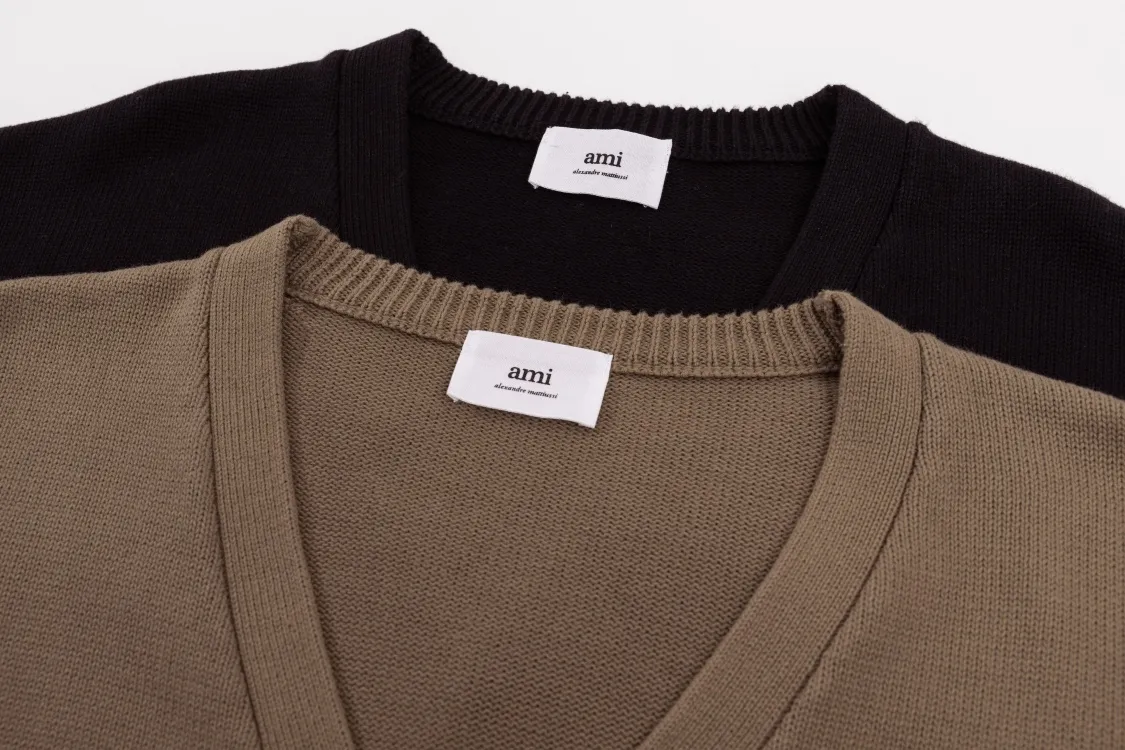 CYA39# 2022 Spring and Autumn New Ami de Coeur Small Love Embroidered V-neck Wool Sweater, Same Style for Men and Women Color: Black Brown Size: S-XL