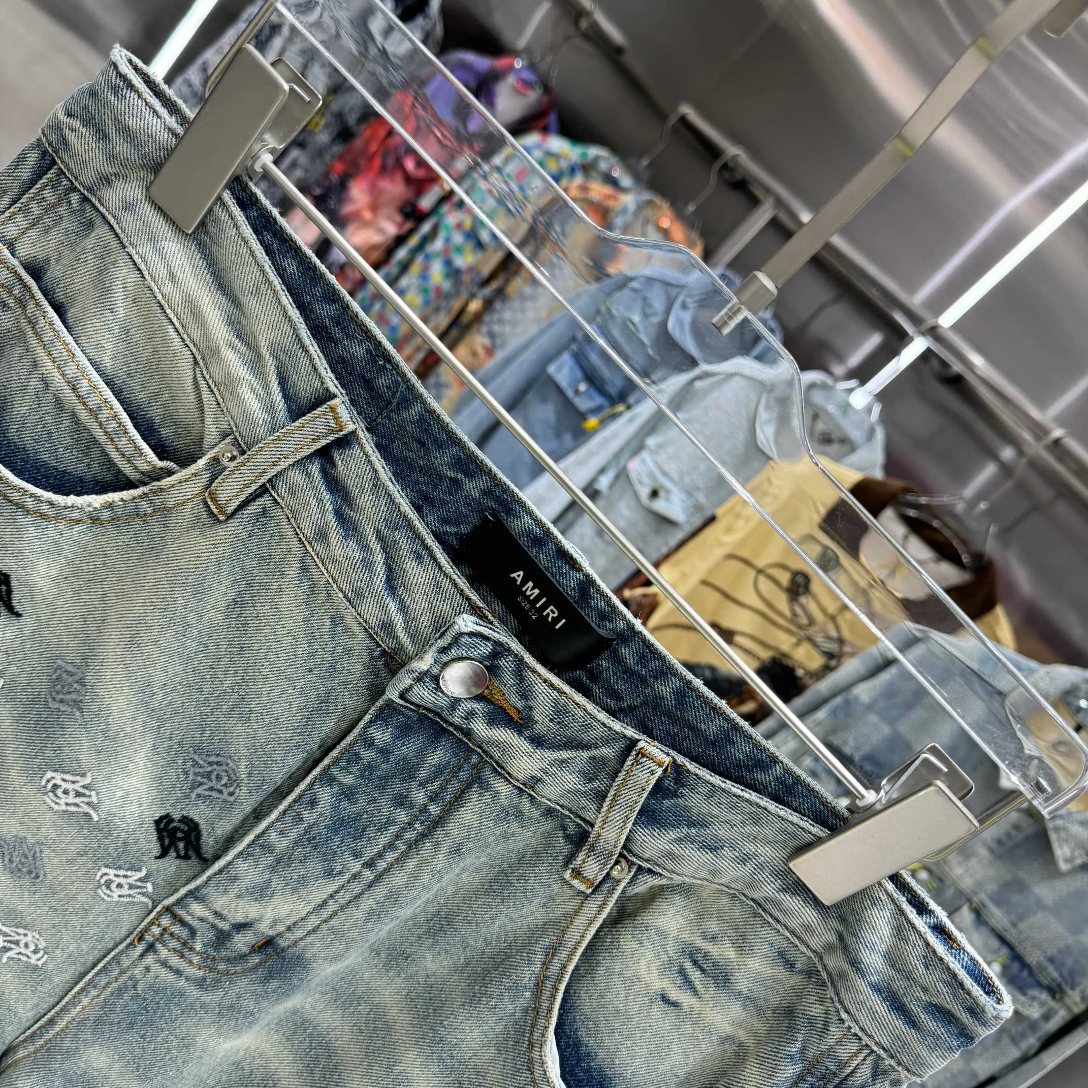 P290 Amiri pattern LOGO embroidery workwear street fashion loose straight jeans Color light blue Size 30 32 34 36 38