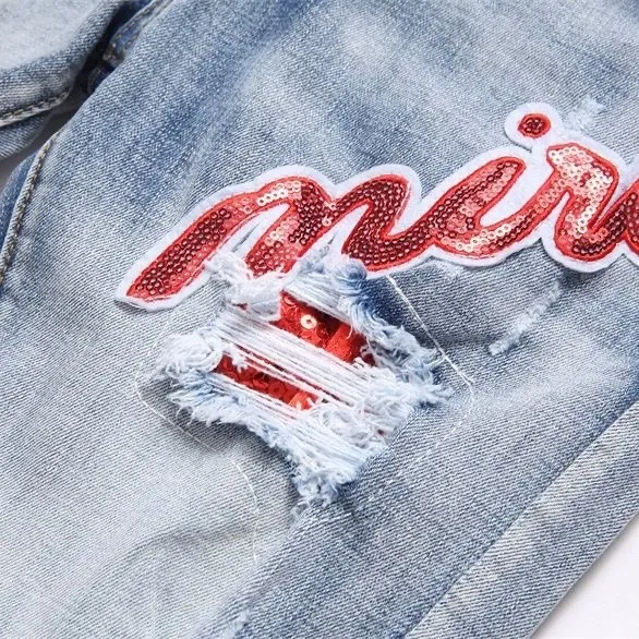 P166 Top replica AMIRI denim shorts AMIRI high street basic ripped tight stretch jeans trousers Amiriamiri is transliterated as Emil, which is the name of the founder. Mike Amiri, the founder of amiri, grew up in Los Angeles, USA. He was influenced by the local street culture Rock since he was a child, so he founded the amiri brand named after himself. A variety of trendy clothing meets the needs of different fashion players. Amiri clothing has novel and unique styles and is a well-known street brand in the United States. Many of its styles and styles are loved by many street photographers. Various clothing styles meet the needs of different people, show their unique temperament, and show the trend of dressing. amiri's jeans are relatively famous. Not only do they have many styles, but the quality of the jeans is also very good. Many celebrities have also worn amiri brand jeans. Fashionability.  Color; picture color Size: m l xl xxl