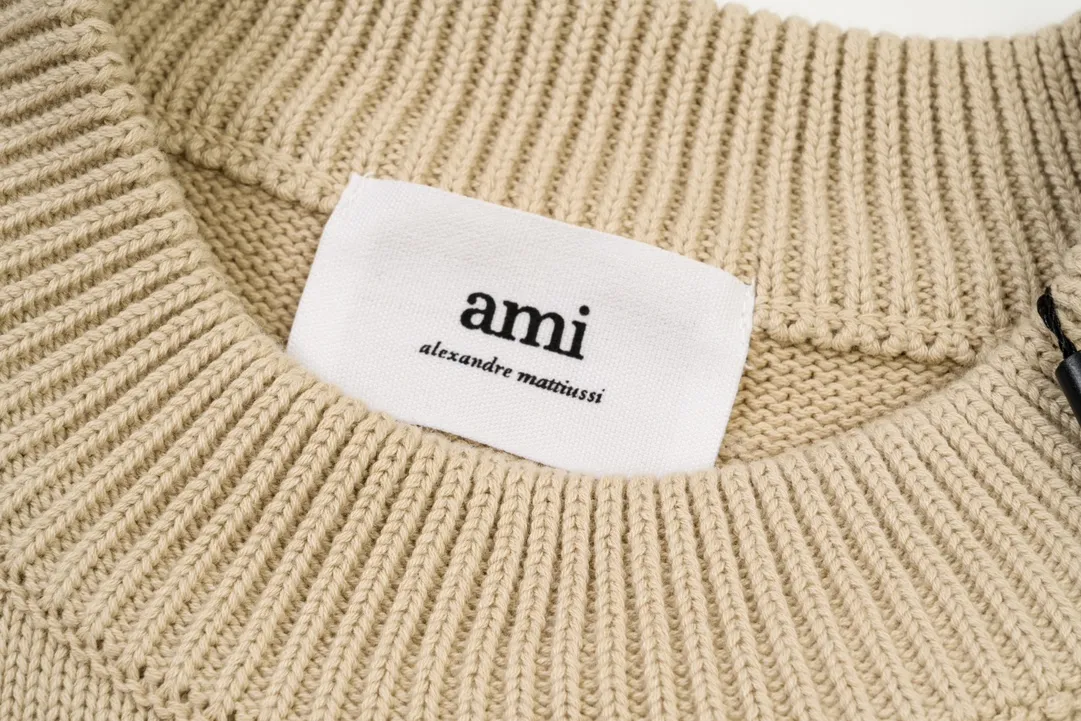 P170 A8115# AMI Paris 2023 new love towel embroidered crew neck sweater, single piece M size 750g, oversize version, same style for men and women, color: black, white, sky blue, vanilla apricot, size: S-XL