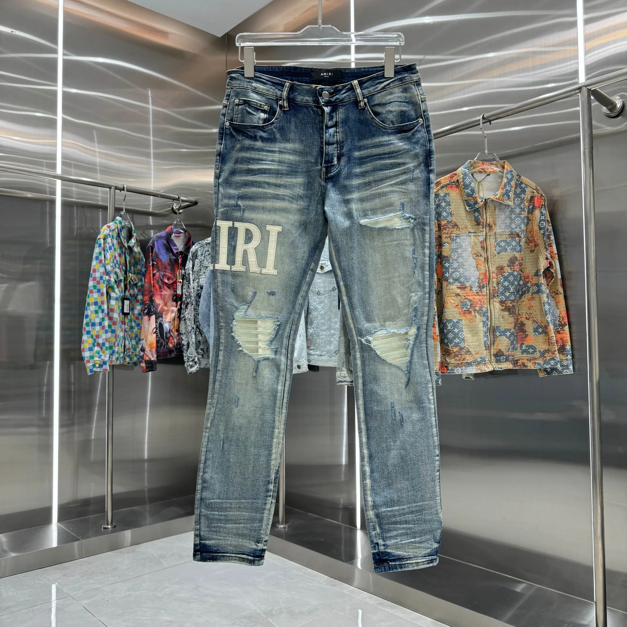 P290 Amiri ripped leather letter embroidery craft street fashion slim fit stretch jeans color blue size 30 32 34 36 38