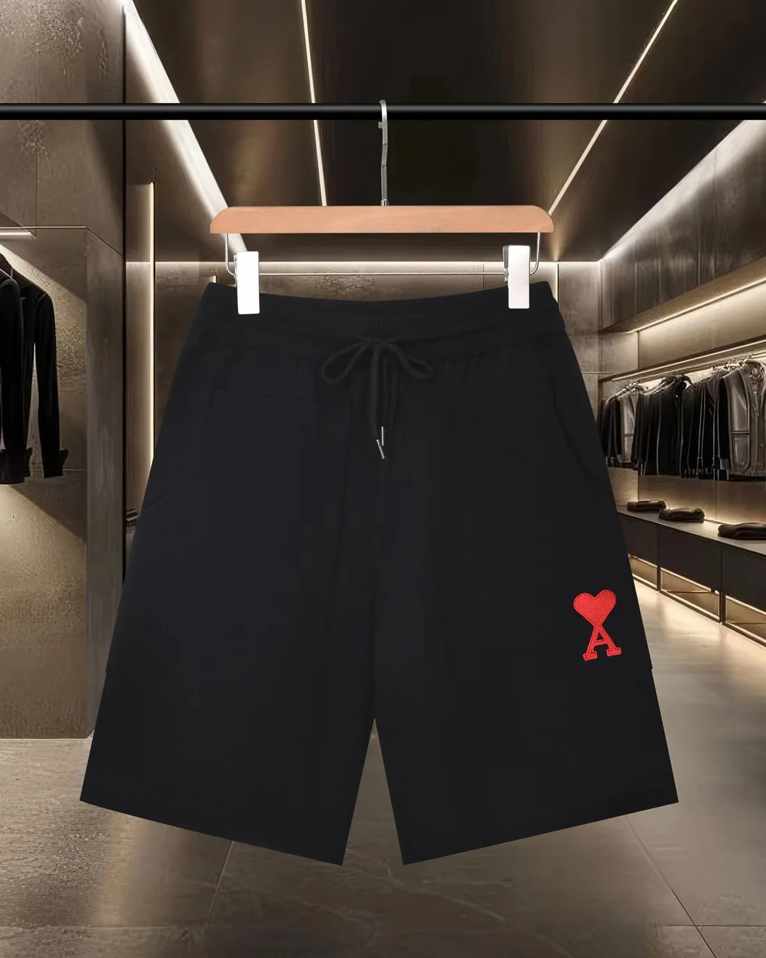 🅿️236 (shipped next day) Ami/Love Macaron ❤Logo embroidered casual sports shorts 2025ss official website new original fabric official same style shorts custom mesh sweater knitted fabric high-end version, counter customized fabric High breathability and comfort, precision production, impeccable detail processing, ✅customized logo engraved buttons, three labels complete. Brand element design concept reflects high quality. It feels delicate and soft! Presenting a casual cut, the upper body shape is great🐍Color: apricot gray blue and black Size: M-2XL
