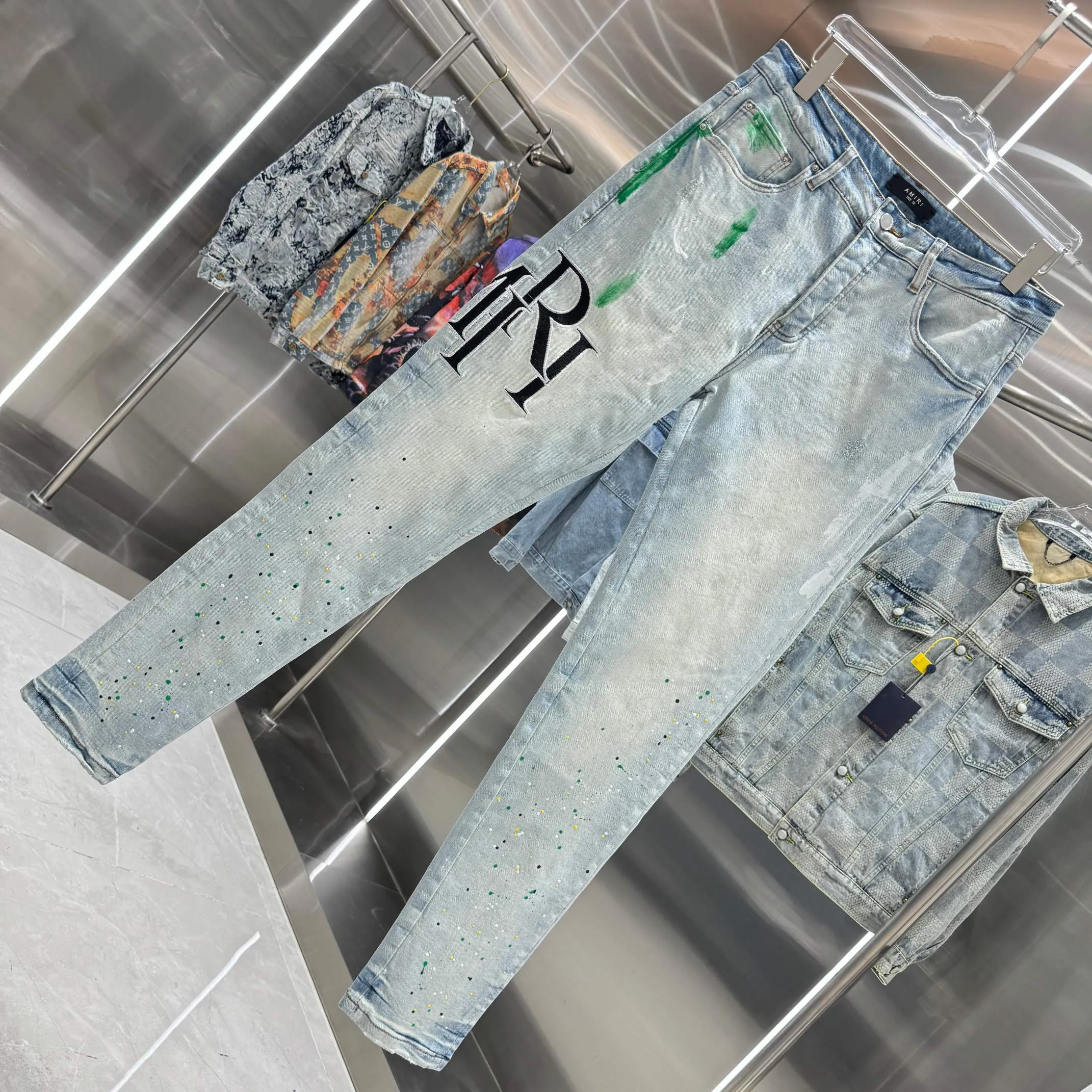 P290 Amiri graffiti letter embroidery street fashion slim fit stretch jeans Color light blue Size 30 32 34 36 38
