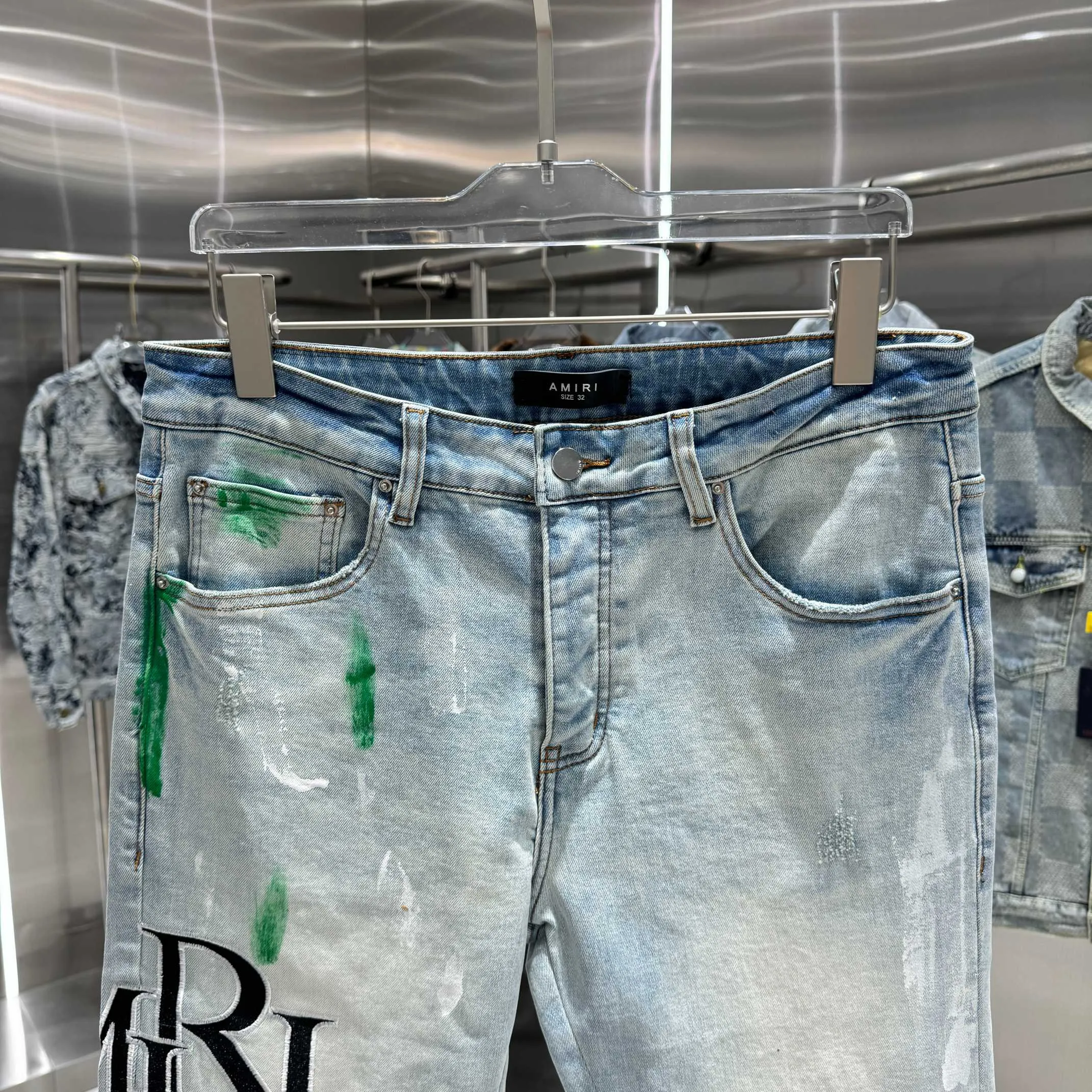 P290 Amiri graffiti letter embroidery street fashion slim fit stretch jeans Color light blue Size 30 32 34 36 38