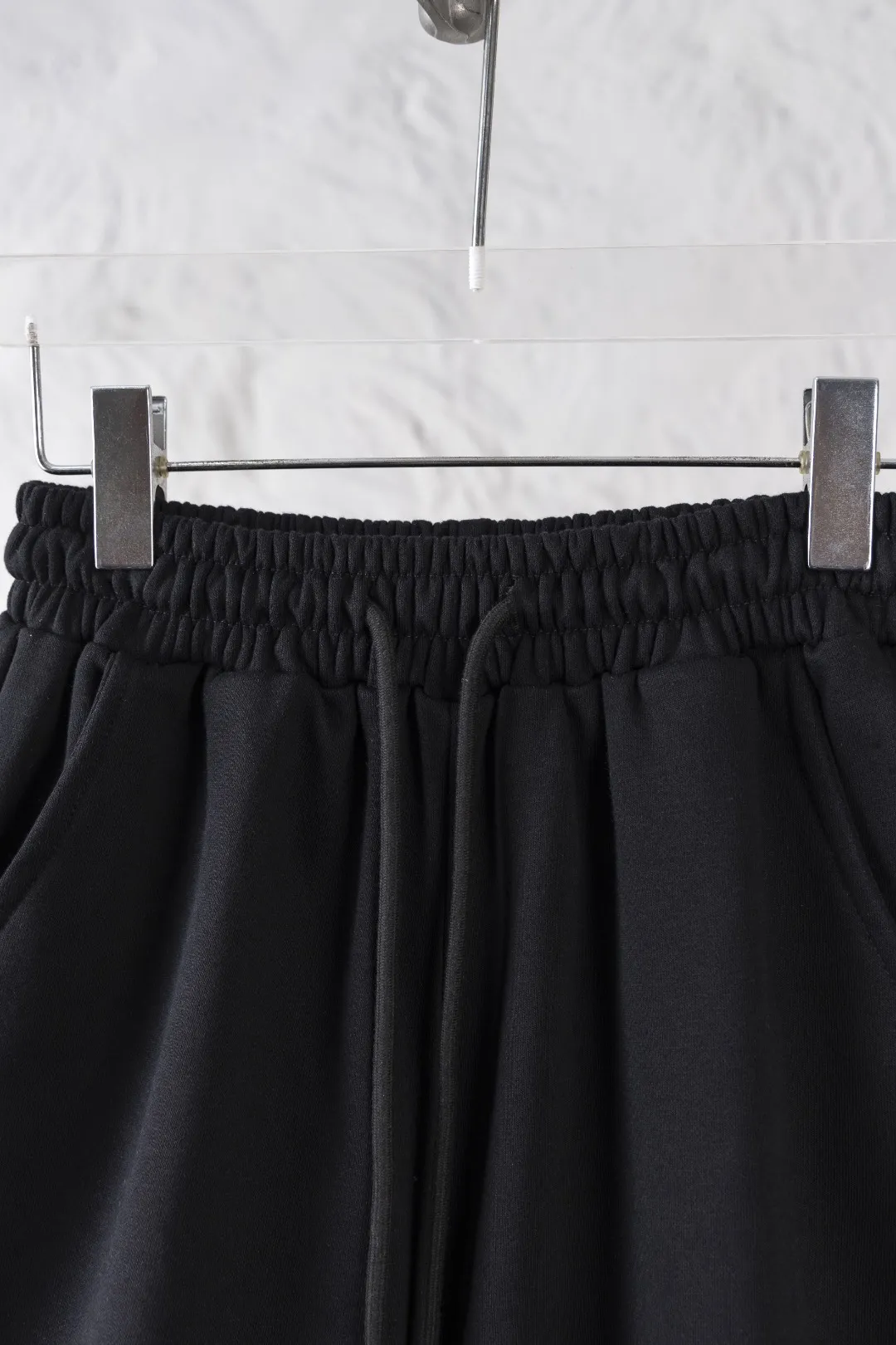 💰180 AMIRI new shorts, classic printed shorts, light luxury, a must-have item for daily commuting for men and women, correct version, welcome to compare, detailed features · Made of 360g Xinjiang cotton double yarn fish scale terry fabric · Loose waist trousers · Double needle stitching and cross-stitching process Color: black/grey Size: S M L XL XXL (please state your height and weight when placing an order)