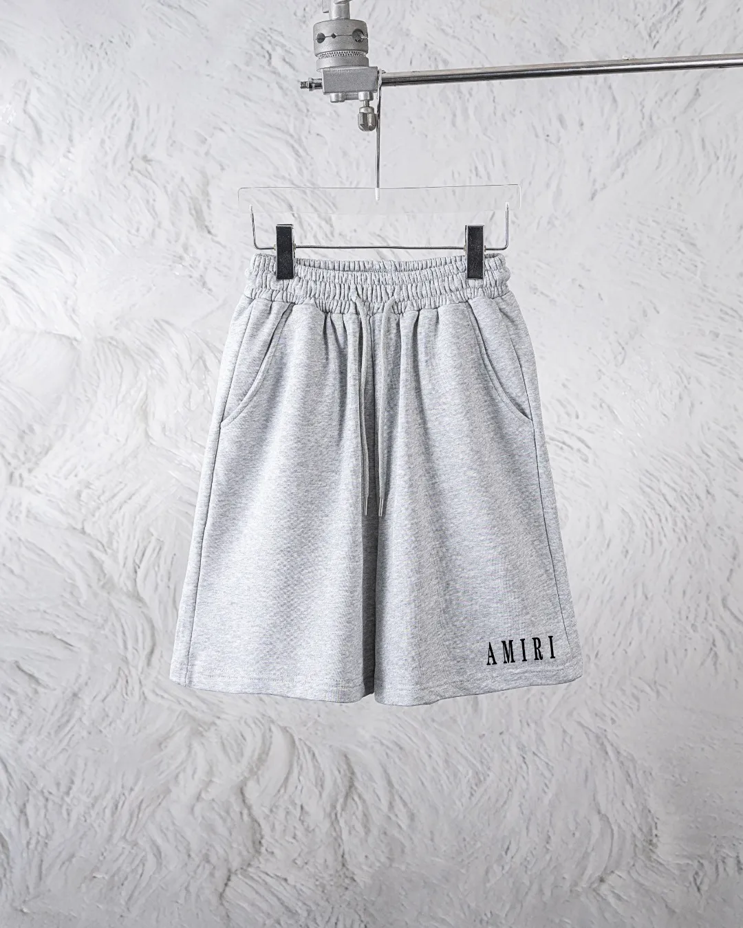 💰180 AMIRI new shorts, classic printed shorts, light luxury, a must-have item for daily commuting for men and women, correct version, welcome to compare, detailed features · Made of 360g Xinjiang cotton double yarn fish scale terry fabric · Loose waist trousers · Double needle stitching and cross-stitching process Color: black/grey Size: S M L XL XXL (please state your height and weight when placing an order)
