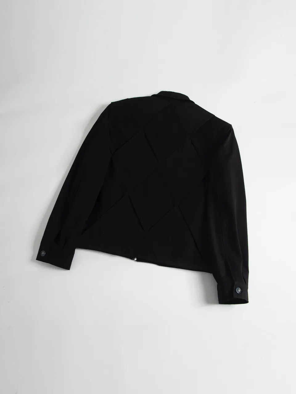 🅿️560 Style No. C902 [Amicus Animae Fallen Palace Jacket] Three-dimensional tailoring Encrypted twill 600 compoundable fabric cupro silk lining Multi-cut deconstructed armor-style cutting structural lines Short and wide version Hidden shoulder pads Ins hot style Upper body is handsome Size chart/FORM S Shoulder width 48.8 Bust 116 Hem 110 Sleeve length 65 M Shoulder width 50 Bust 120 Hem 114 Sleeve length 66.5 L Shoulder width 51.2 Bust 124 Hem 118 Sleeve length 68 XL Shoulder width 52.4 Bust 128 Hem 122 Sleeve length 69.5