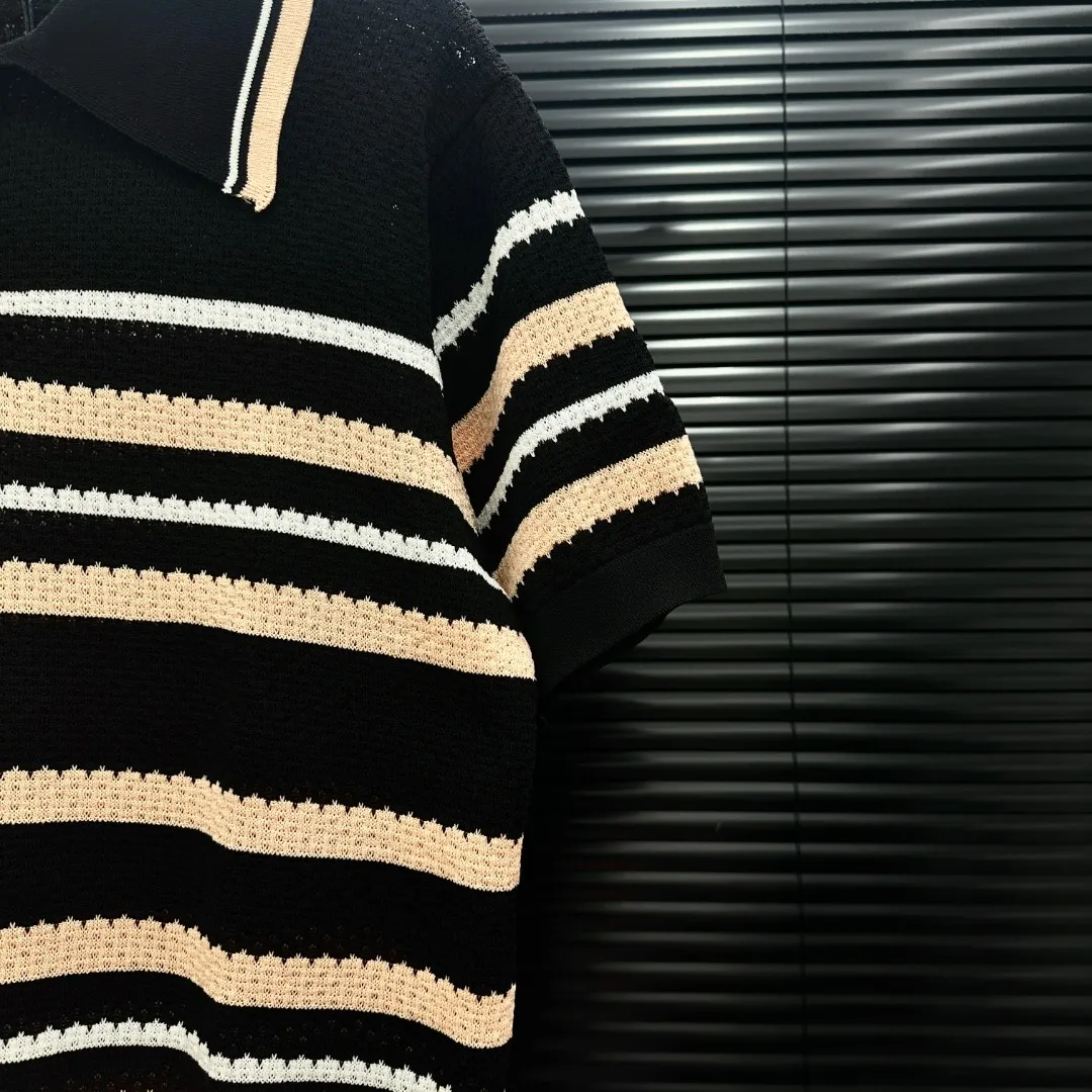 P250 Style: AMIRI striped patchwork embroidered knitted POLO Size: S-XXL Fabric: Wool blend Accessories: Full set of customized original accessories No gender distinction, same style for men and women