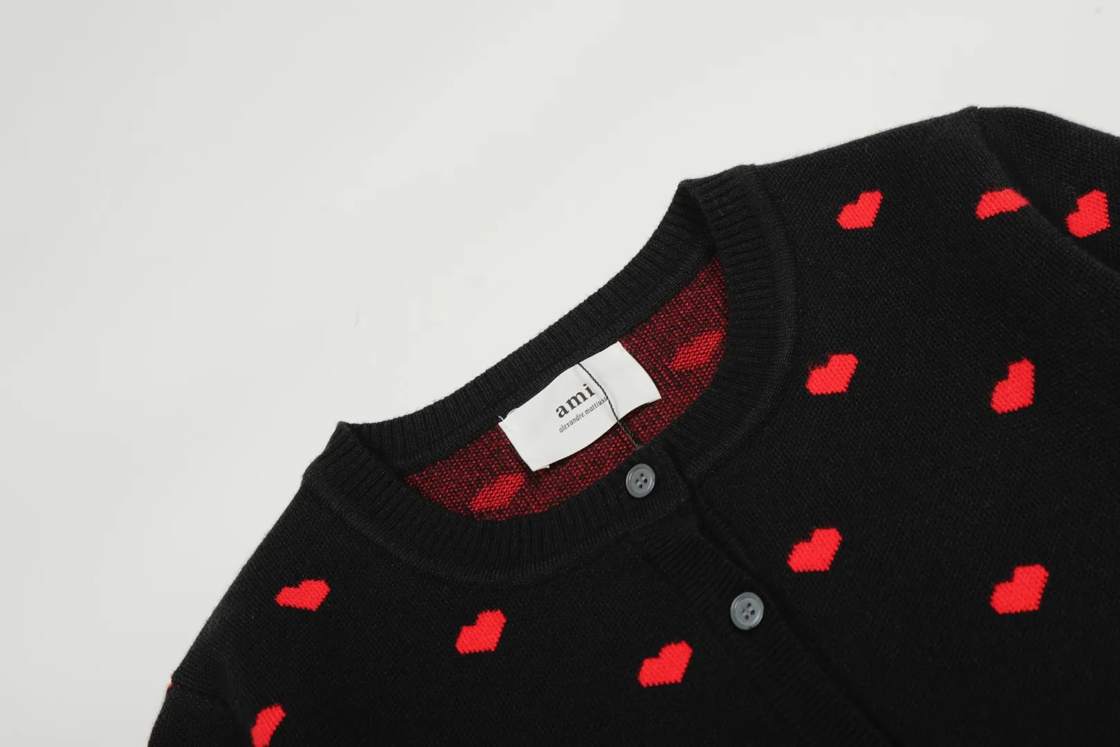 Ami/Ami's new jacquard love-printed goddess style must-have autumn and winter knitted cardigan small jacket Size: S-XL Color: White red heart Black red heart Red white heart Milky apricot purple heart Navy blue white heart Pink red heart