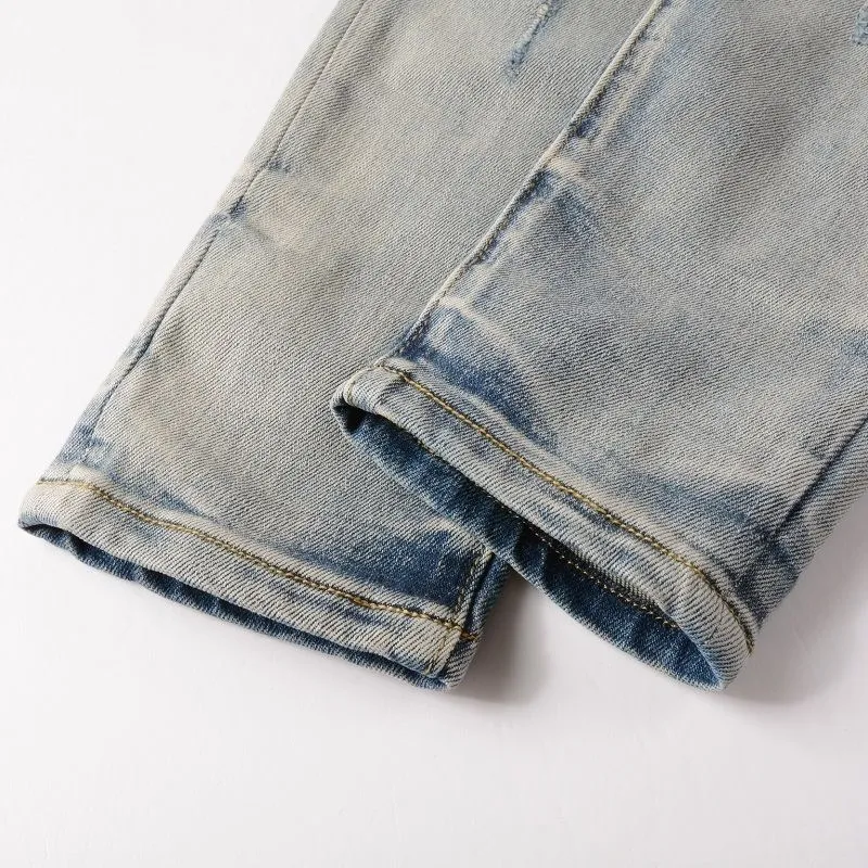 P168 💰 AMIRI patch embroidery jeans trousers AMIRI high street basic ripped tight elastic jeans trousers amiri brand jeans break the production process and cutting of the original jeans, the fabrics are softer and more comfortable Hand-sewn collar label Customized logo buttons Genuine leather tag Color: Picture color Size: 30-32-34-36