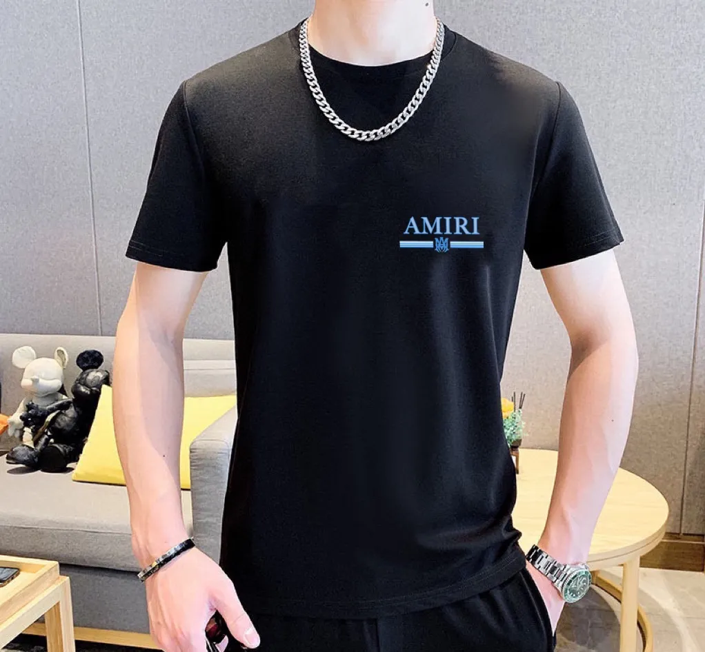 P330 [AMIRI] (Fat Man Gospel) The same style as the 2025 official website. World-renowned luxury brand. Summer men's (double mercerized) high-quality 🐂 suit. It is made of imported original fabrics. It is a trendy style of the season and a versatile hit. Simple and elegant, precise workmanship allows you to be at the top of fashion. Size: M-5XL (can be worn up to 220 pounds)