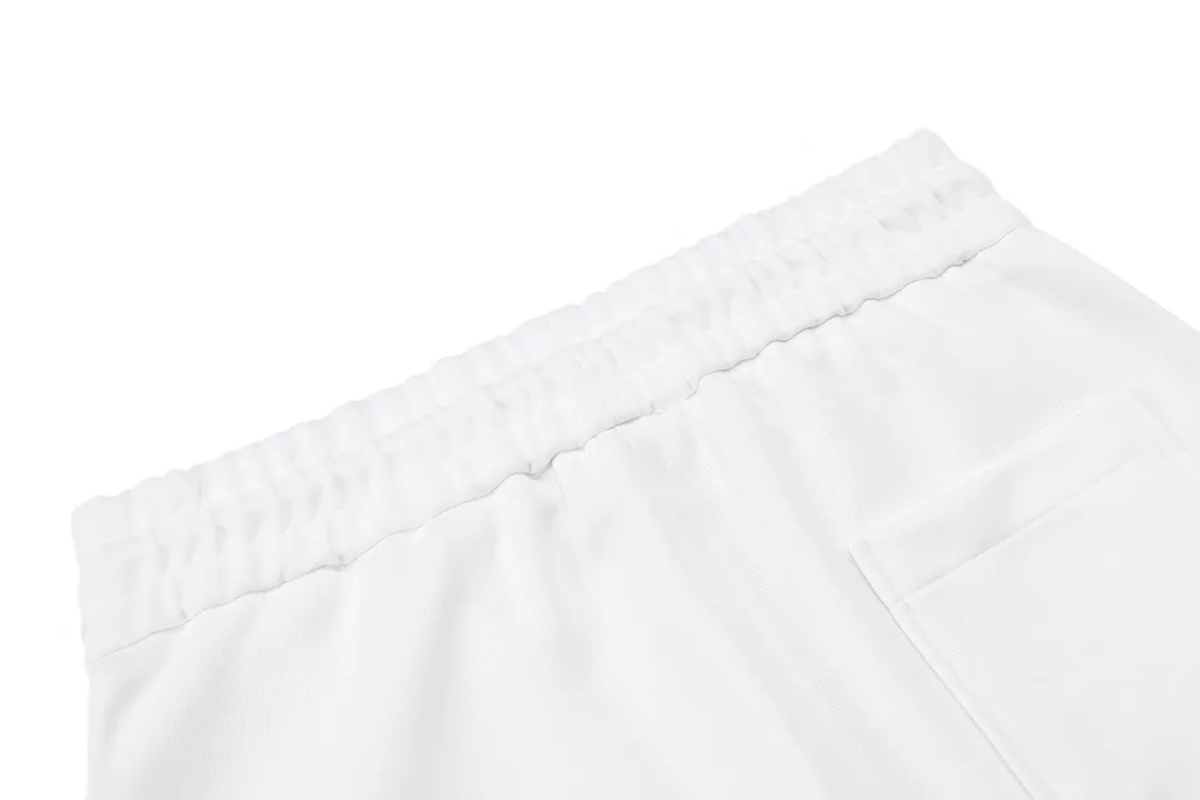 🅿️200 AMI 2025 new model, light luxury, embroidered love letter logo, essential for daily commuting for men and women, casual shorts ·Customized terry fabric ·Elastic + drawstring adjustable waistband ·Imported machine high-density embroidery technology ·Waist label, hangtag, three wash marks complete Color: White Size: M L XL XXL XXXL