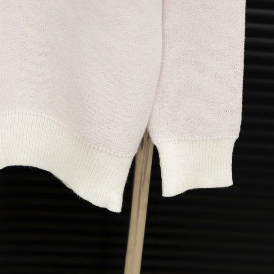 P300 Style: AMIRI Emir 3D letter number 22 long-sleeved sweater Size: S-XXL Fabric: Wool blend Accessories: Full set of customized original accessories No gender distinction, same style for men and women