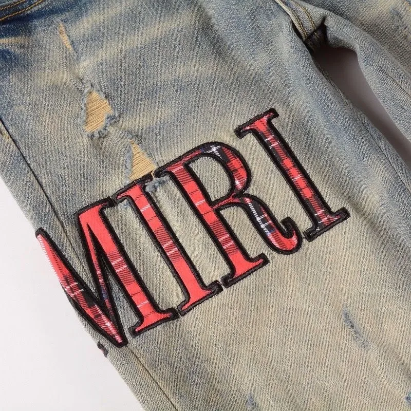 #M49 P168💰 Amiri classic embroidered patched leather distressed lettered jeans. Slim fit jeans. Produced by a major washed factory. Full of high-end feel. Partial destruction of the knees and patchwork design. Already used as a facade design. Leather waist nameplate. The focus of this style is not on the washing, but on the destroyed shape and version. The secret lies in the craftsmanship of the master. The cost of post-processing, grinding, cutting, etc. is far beyond the cost of assembly line products. Color: Picture color Size: 30-32-34-36