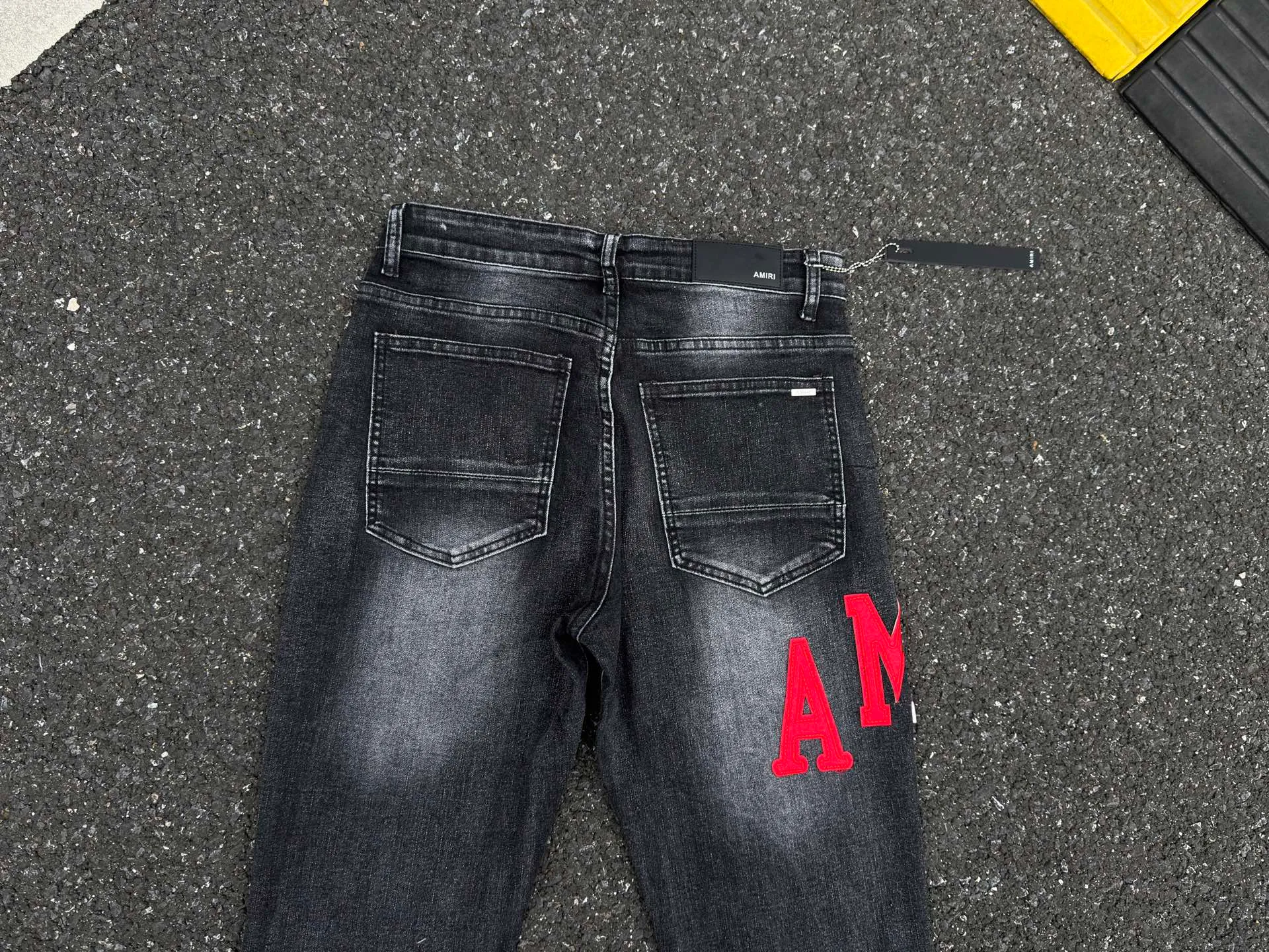 P240 💰AM01 AMIRI new jeans, washed ripped holes, whiskering leather denim trousers, same style for men and women Size: S-XL (28-34)