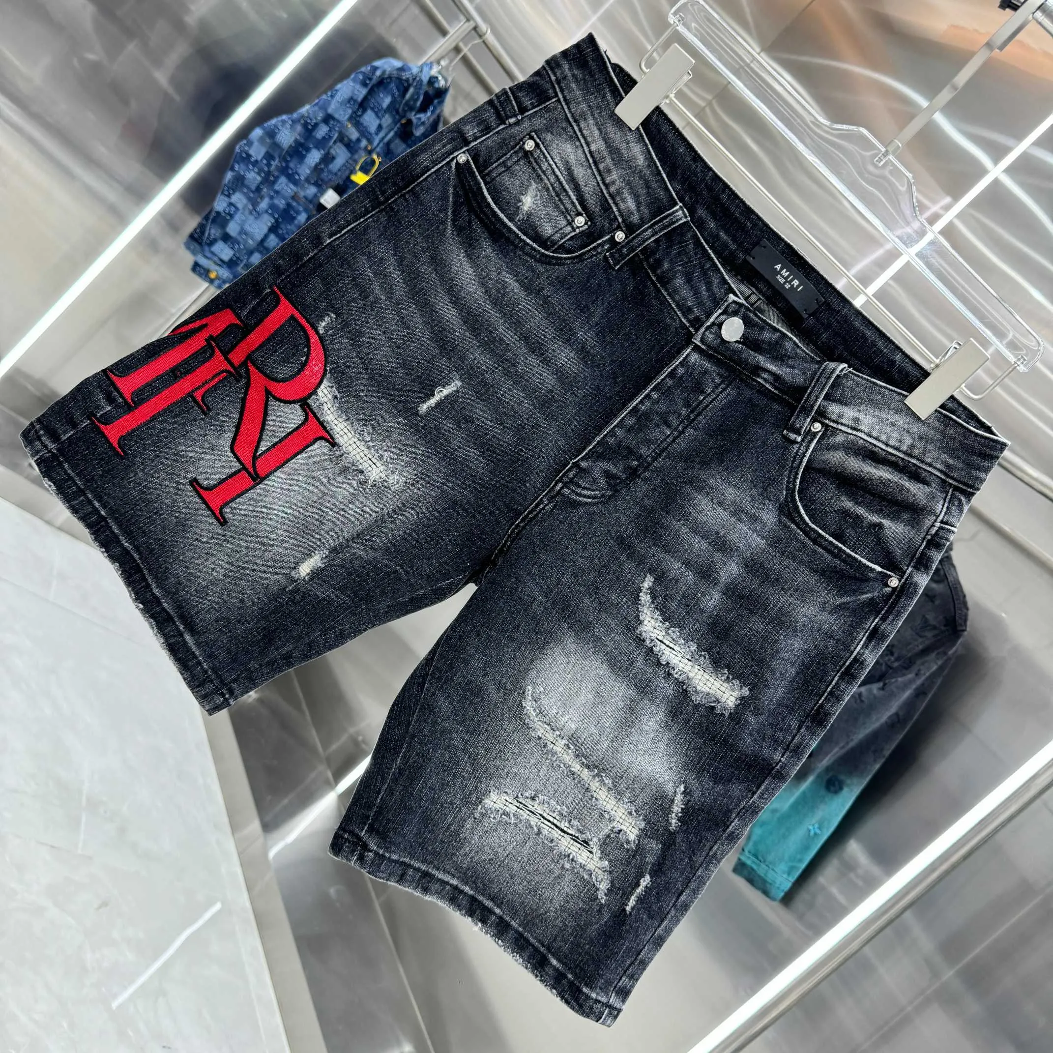 P260 Amiri ripped red letter embroidery craft street fashion jeans shorts Color Black Size 30 32 34 36 38