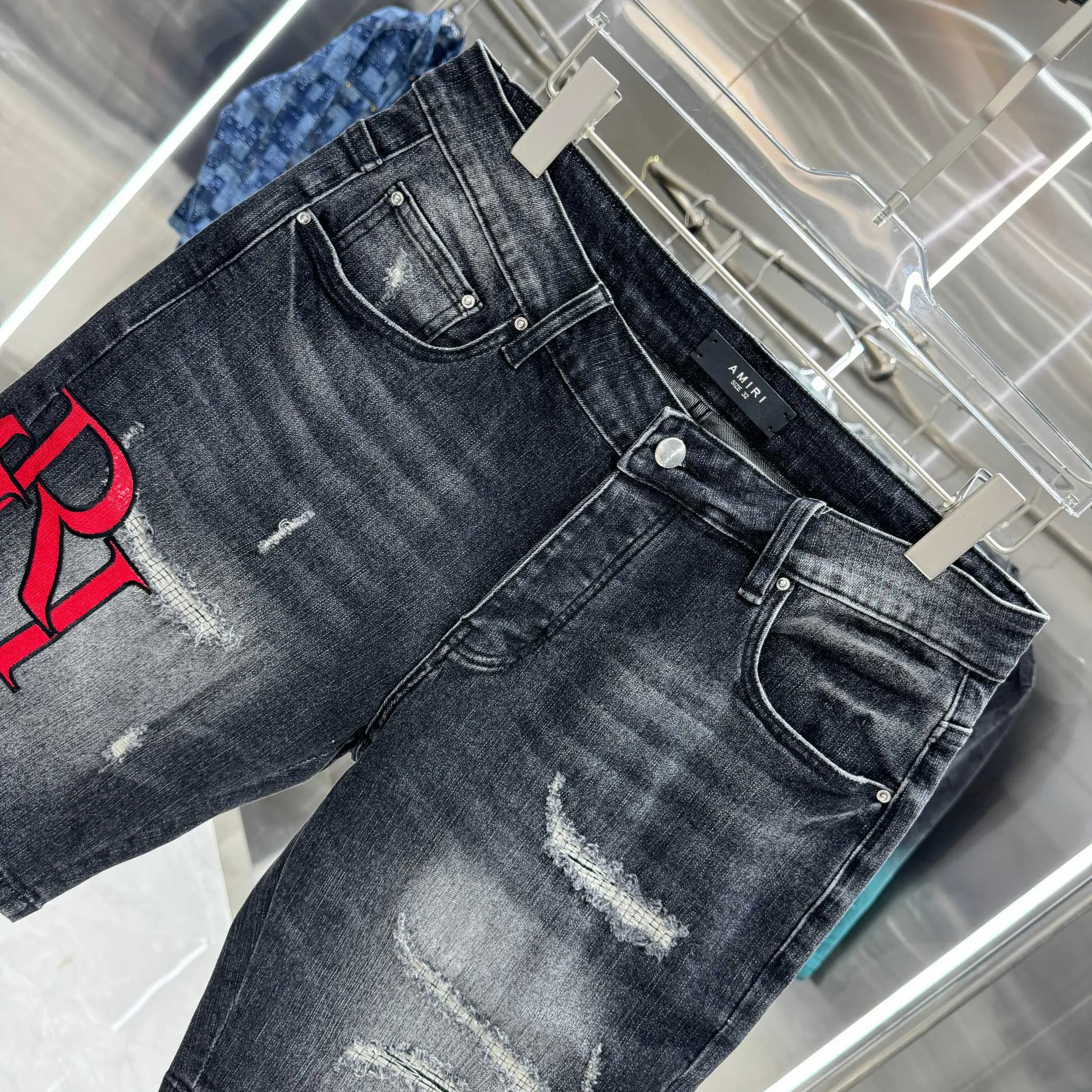 P260 Amiri ripped red letter embroidery craft street fashion jeans shorts Color Black Size 30 32 34 36 38