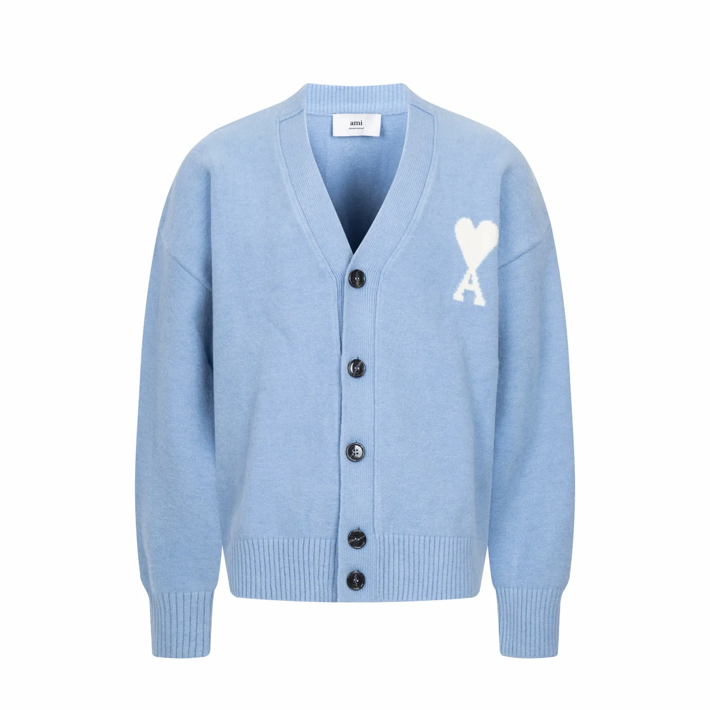 🅿️560 [Exclusive supply] Ami love jacquard knitted cardigan (blue) The original version was purchased for 3,469 and developed. The fabric is made of alpaca wool to maintain a stable pattern. The stitching is even and firm, and the details are meticulously handled, reflecting the brand's strict control over quality. The overall design is simple and elegant, suitable for various occasions. Whether it is business or leisure, it can show an elegant and decent style. The overall wiring is straight and delicate, the fabric is comfortable and soft, and the color is consistent without color difference. It can be matched with the same style to create a fashionable look, and can be used in various occasions. Customized accessories, complete with three standards, the same style for men and women. Size:S-M-L-XL