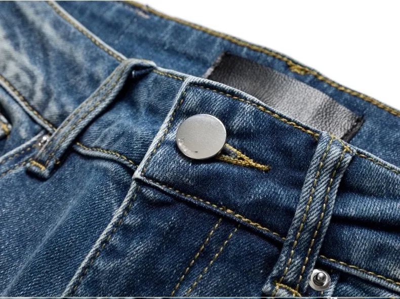 P246 💰 (Top version) AMIRI popular high street jeans slim fit stretch washed knife cut trousers for men. AMIRI amiri is transliterated as Emil, which is the name of the founder. Mike Amiri, the founder of amiri, grew up in Los Angeles, USA. He was influenced by local street culture and Punk Rock since childhood, so he founded the amiri brand named after himself. A variety of trendy clothing meets the needs of different fashion players. Amiri clothing has novel and unique styles and is a well-known street brand in the United States. The styles and styles of many clothes are loved by many street photographers. The various clothing styles meet the dressing needs of different people, show their unique temperament, and show the trend of dressing. amiri's jeans are relatively famous. Not only do they have many styles, but the quality of the jeans is also very good. Many celebrities have also worn amiri brand jeans. Color: Picture color Size: 28, 30, 32, 34, 36 28 30 32 34 36 Waist 71 76 81 86 91 Qianlang 26.5 27.5 28.5 29.5 30.5 Hou Lang 37 38 39 40 41 Foot 14 14.8 15.6 16.4 17.2 Foreign Minister 100 102 104 106 107
