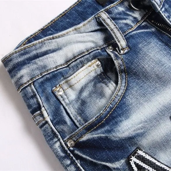 #M12 P168💰 AMIRI patch embroidery jeans trousers AMIRI high street basic ripped tight elastic jeans trousers amiri brand jeans break the production process and cutting of the original jeans, the fabrics are softer and more comfortable Hand-sewn collar label Customized logo buttons Genuine leather tag Color: Picture color Size: 30-32-34-36