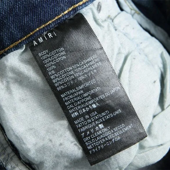 #M13 P168💰 Heavyweight AMIRI MX1 💎High Street Jeans Slim Fit Stretch Washed Knife Cut Hole Trousers FOG High Street Men's Fashion AMIRI Embroidered Patch Jeans amiri is transliterated as Emil, which is the name of the founder. Mike Amiri, the founder of amiri, grew up in Los Angeles, USA, and was influenced by local street culture and Punk Rock since he was a child. Due to his influence, he founded the amiri brand named after himself. A variety of trendy clothing meets the needs of different fashion players. Amiri clothing has novel and unique styles and is a well-known street brand in the United States. The styles and styles of many clothes are loved by many street photographers. The various clothing styles meet the dressing needs of different people, show their unique temperament, and show the trend of dressing. amiri's jeans are relatively famous. Not only do they have many styles, but the quality of the jeans is also very good. Many celebrities have also worn amiri brand jeans.  The jeans of the amiri brand break through the production process and cutting of the original jeans. The fabrics are relatively soft and comfortable, and are not as hard as some jeans, which can irritate the skin and cause the skin to bleed when worn. Los Angeles trendy brand Amiri's jeans are made with great detail from tailoring to texture, adding wrinkles, bullet holes, damage and other details to add to the trendiness of the jeans. You can choose the style that suits you according to your own needs. Only when you wear a suitable style can you have a certain sense of fashion.  In recent years, high street has become a word that appears more and more frequently in men's clothing. High street style has also become an important direction for everyone's matching. High street-related items basically cannot avoid oversize or drop-shoulder tops. The lower body is matched with trackpants or tight-fitting denim. Among them, in my opinion, the most representative one is perhaps annihilation. What I bring to you today is the MX1 patchwork denim worn by many Internet celebrities in Xiaohongshu. It is operated by a Ningbo washing factory. Front and back. The trousers have a beautiful fading color with cat whiskers. Full of high-end feel. Knee-part damage design with leather patchwork design. Already used as facade design. Leather waist nameplate. Customized crotch placket hardware. Engraving and molding. The focus of this style is not on washing, but on the shape and version of the damage. The secret lies in the craftsmanship of the master. The cost of hand-made products such as fraying, machining, knife cutting, etc. is far beyond comparison with assembly line products. Color: Picture color Size: 30-32-34-36
