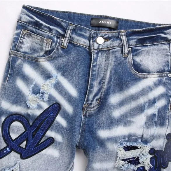 #N02 P186💰 AMIRI patch embroidery jeans trousers AMIRI high street basic ripped tight elastic jeans trousers amiri brand jeans break the production process and cutting of the original jeans, the fabrics are softer and more comfortable Hand-sewn collar label Customized logo buttons Genuine leather tag Color: Picture color Size: 30-32-34-36