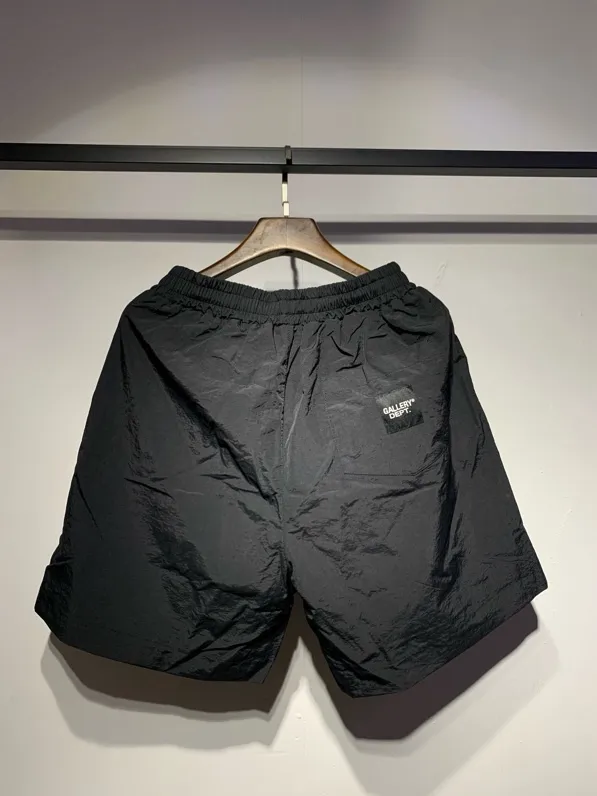 Model 702 P160 quick-drying windbreaker shorts Gallery Dept real shot black, military green, orange red. Hanging racket S. M. L. XL