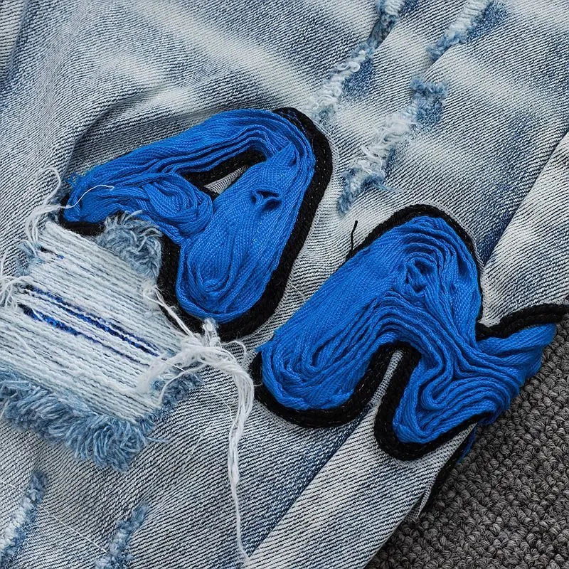 P270 💰 (Top Version) AMIRI Double Buff High Street Jeans Slim Fit Stretch Washed Knife Cut Hole Pants Men's Fashion AMIRI amiri is transliterated as Emil, which is the name of the founder. Mike Amiri, the founder of amiri, grew up in Los Angeles, USA. He was influenced by local street culture and Punk Rock since childhood, so he founded the amiri brand named after himself. A variety of trendy clothing meets the needs of different fashion players. Amiri clothing has novel and unique styles and is a well-known street brand in the United States. The styles and styles of many clothes are loved by many street photographers. The various clothing styles meet the dressing needs of different people, show their unique temperament, and show the trend of dressing. amiri's jeans are relatively famous. Not only do they have many styles, but the quality of the jeans is also very good. Many celebrities have also worn amiri brand jeans. Color: Picture color Size: 28, 30, 32, 34, 36 28 30 32 34 36 Waist 71 76 81 86 91 Qianlang 26.5 27.5 28.5 29.5 30.5 Hou Lang 37 38 39 40 41 Foot 14 14.8 15.6 16.4 17.2 Foreign Minister 100 102 104 106 107