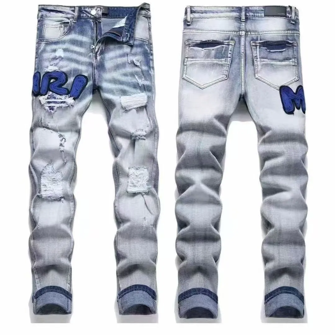 #M19 P168💰 Amiri classic embroidered patched leather ripped letter jeans, slim fit jeans, produced by a major washed factory, full of high-end feel, partially destroyed knee design with patchwork leather design, has been used as a facade design, leather waist nameplate, the focus of this style is not on the washing, but on the destroyed shape and version. The secret lies in the craftsmanship of the master. The cost of post-processing, grinding, cutting, etc. is far beyond the cost of assembly line products. Color: Picture color Size: 30-32-34-36