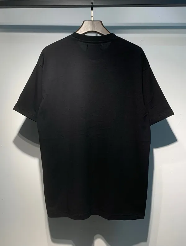 704 model P114 AMIRI real shot black white hanging shot S. M. L. XL