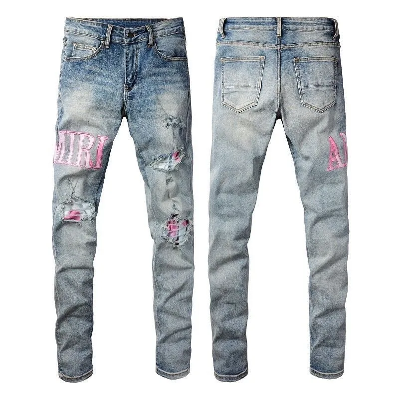 P180 Top replica AMIRI splash-ink medal patch embroidered jeans trousers AMIRI high street basic ripped tight stretch jeans trousers Amiriamiri is transliterated as Emil, which is the name of the founder. Mike Amiri, the founder of amiri, grew up in Los Angeles, USA. He was influenced by the local street culture Rock since he was a child, so he founded the amiri brand named after himself. A variety of trendy brand clothing meets the needs of different fashion players. Amiri clothing has novel and unique styles and is a well-known street brand in the United States. Many of its styles and styles are loved by many street photographers. Various clothing styles meet the needs of different people, show their unique temperament, and show the trend of dressing. amiri's jeans are relatively famous. Not only do they have many styles, but the quality of the jeans is also very good. Many celebrities have also worn amiri brand jeans.  The jeans of the amiri brand break through the production process and cutting of the original jeans. The fabrics are relatively soft and comfortable, and are not as hard as some jeans, which can irritate the skin and cause the skin to bleed when worn. Los Angeles trendy brand Amiri's jeans are made with great detail from tailoring to texture, adding wrinkles, bullet holes, damage and other details to add to the trendiness of the jeans. You can choose the style that suits you according to your own needs. Only when you wear a suitable style can you have a certain sense of fashion.  In recent years, high street has become a word that appears more and more frequently in men's clothing. High street style has also become an important direction for everyone's matching. High street related items are basically inseparable from oversize or off-shoulder tops. The lower body is matched with trackpants or tight-fitting denim. In my opinion, the most representative one is perhaps annihilation. Color; picture color Size: m l xl xxl