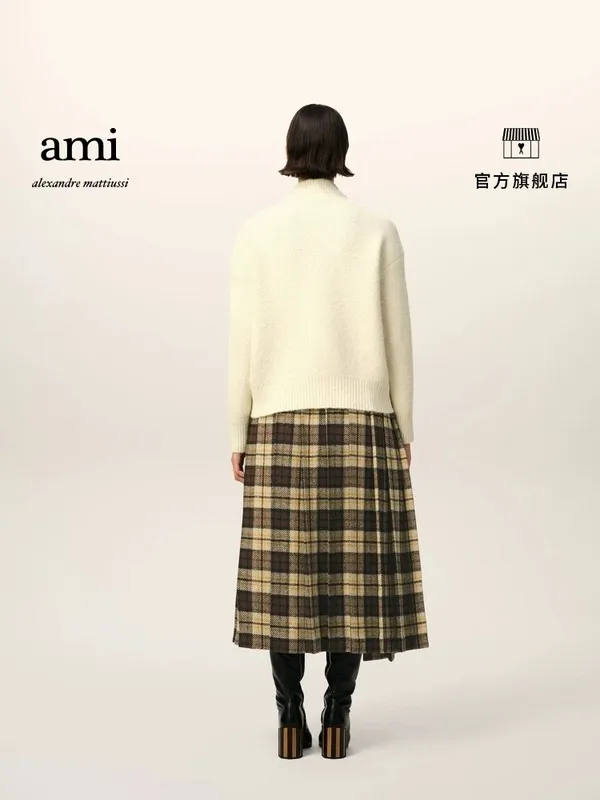 Upper body picture.Ami Paris 2024 autumn and winter new cardigan sweater SMLXL