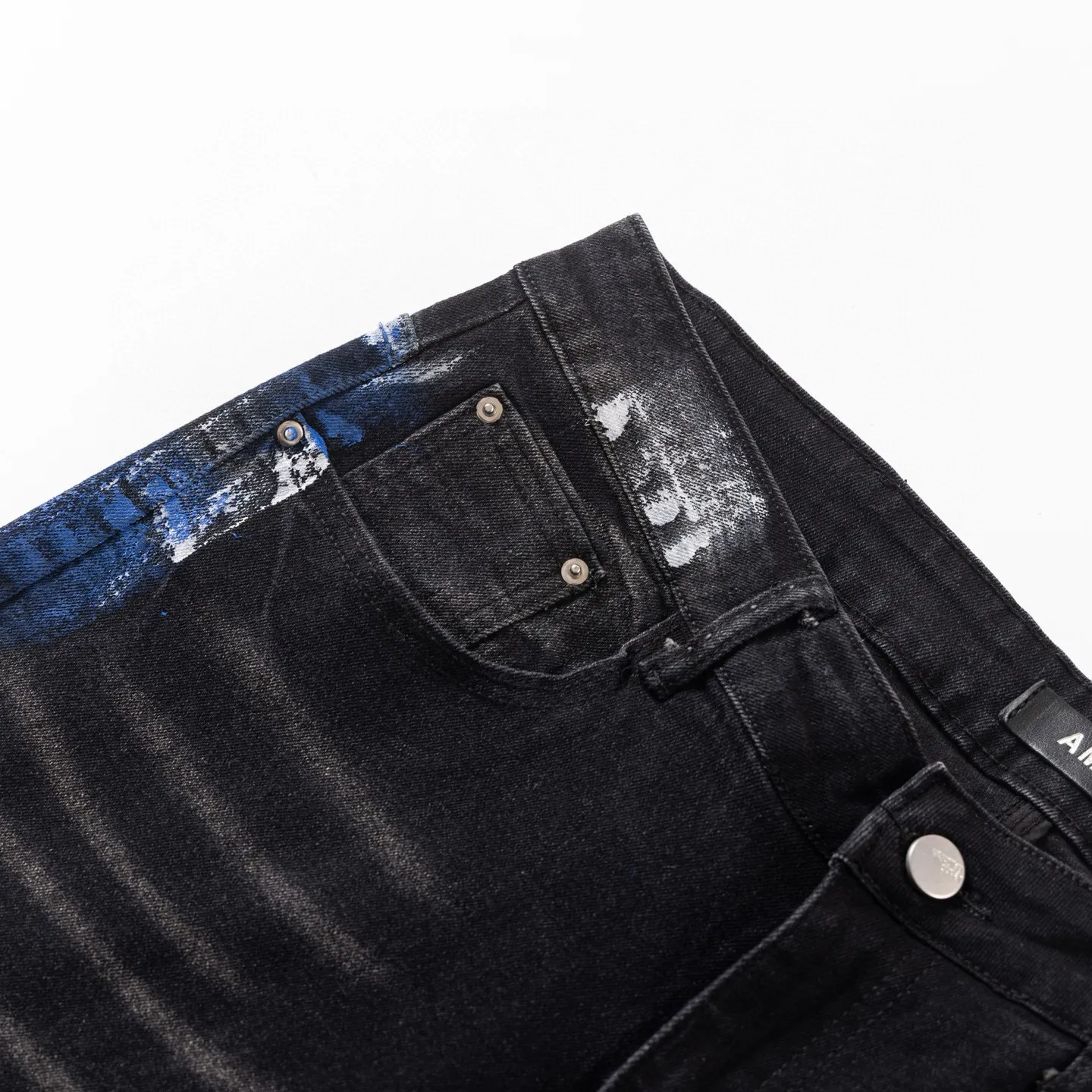 #M85 P168💰 AMIRI patch embroidery jeans trousers AMIRI high street basic ripped tight elastic jeans trousers amiri brand jeans break the production process and cutting of the original jeans, the fabrics are softer and more comfortable Hand-sewn collar label Customized logo buttons Genuine leather tag Color: Picture color Size: 30-32-34-36