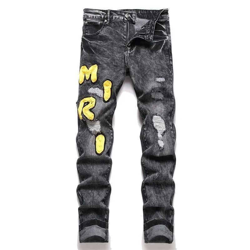 #M83 P168💰 AMIRI patch embroidery jeans trousers AMIRI high street basic ripped tight elastic jeans trousers amiri brand jeans break the production process and cutting of the original jeans, the fabrics are softer and more comfortable Hand-sewn collar label Customized logo buttons Genuine leather tag Color: Picture color Size: 30-32-34-36