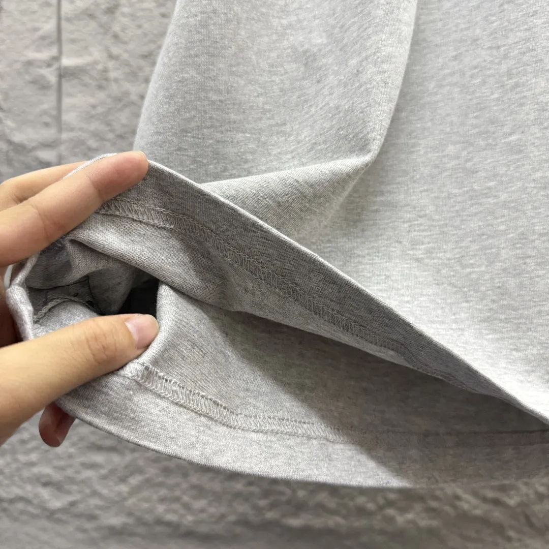 🅿️180 Ami* 2025 spring and summer new style Embroidered yellow love letters Customized double yarn plain cotton fabric Short-sleeved T-shirt Unisex Color: Black White Floral Gray Angora Red Size: S (90-130 catties) M (120-150 catties) L (140-165 catties) XL (160-180 catties) XXL (180-210 pounds)