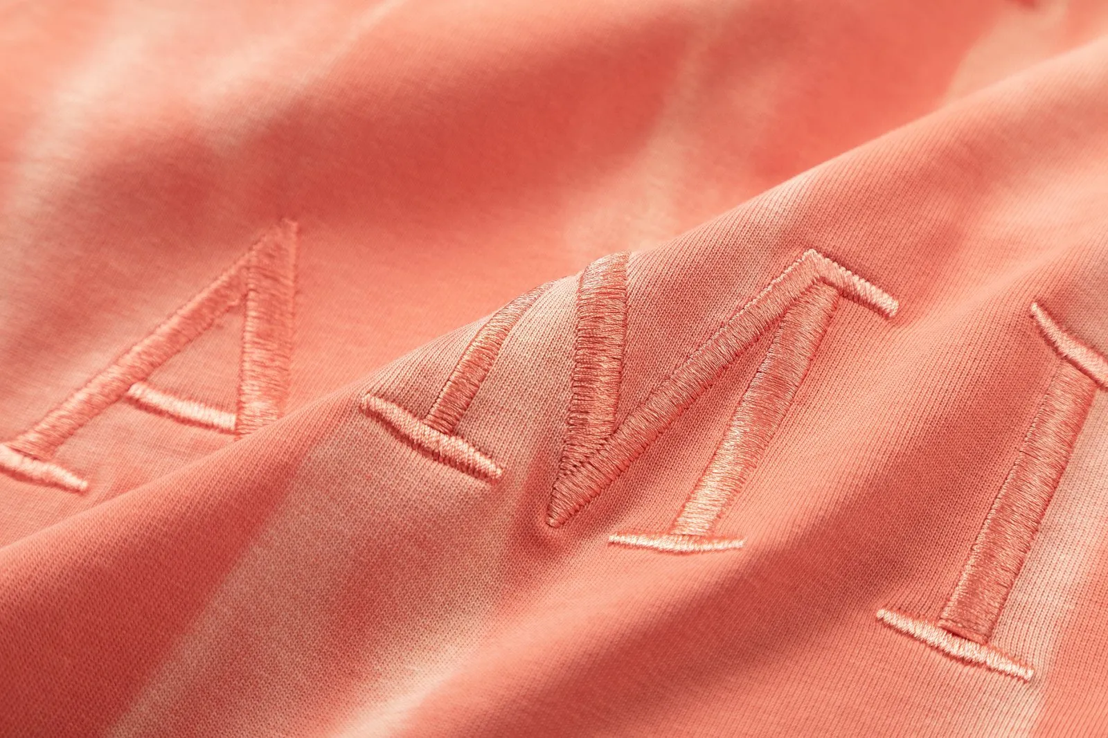 8013#P160amiri washed style with embroidered logo, made of 300g fabric, color: black, grapefruit red. Size: S M L XL