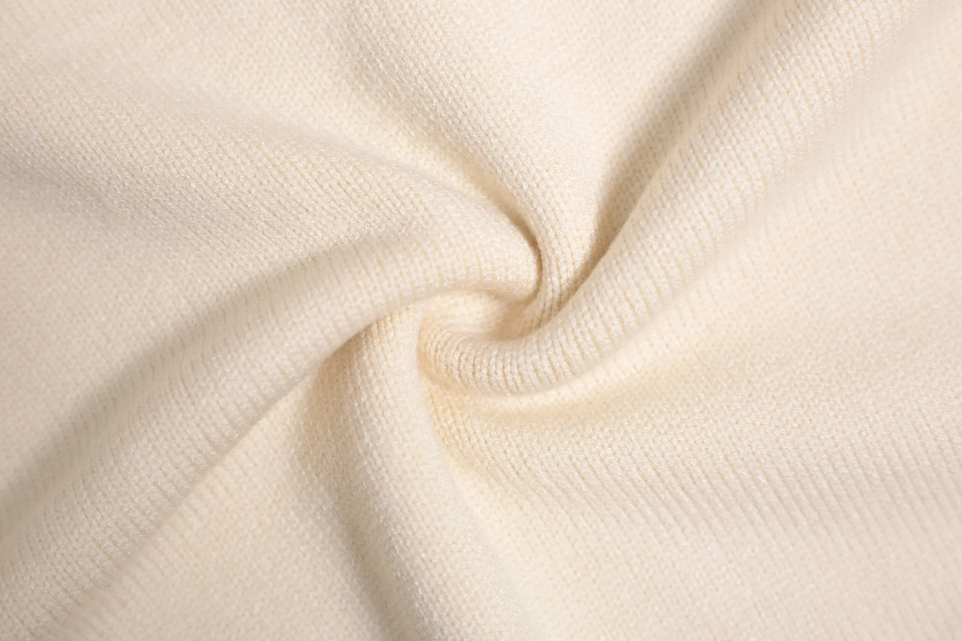 P170 AMI's new classic love chapter crew neck sweater, the highest version, supports comparison, color: apricot, size: S-XL