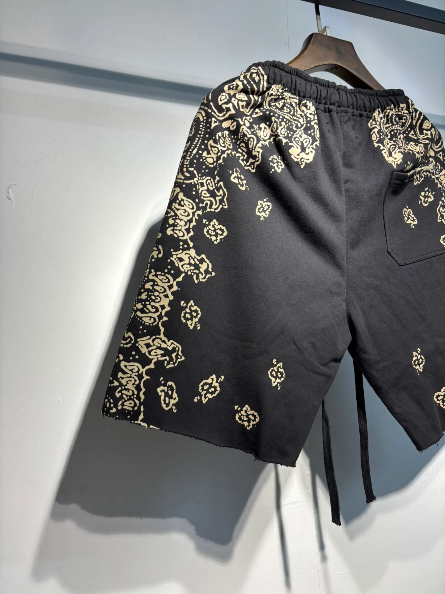 P166 Restocked High Quality 360g Terry Cotton Cashew Flower AMIRI Shorts S. M. L. Xl