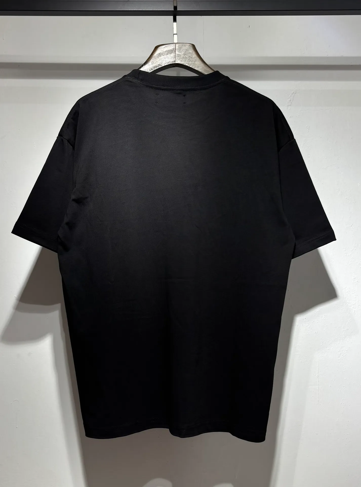 P114 AMIRI real shot black red white hanging shot S. M. L. XL