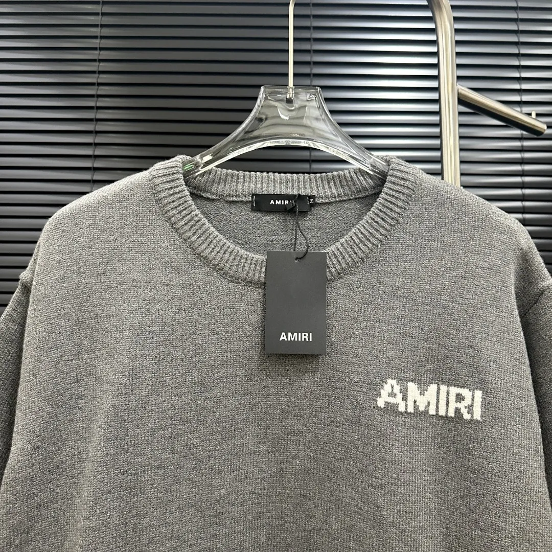 P230 Style: AMIRI foam flocking short sleeves Size: S-XXL Fabric: Wool blend Accessories: Full set of customized original accessories No gender distinction, same style for men and women