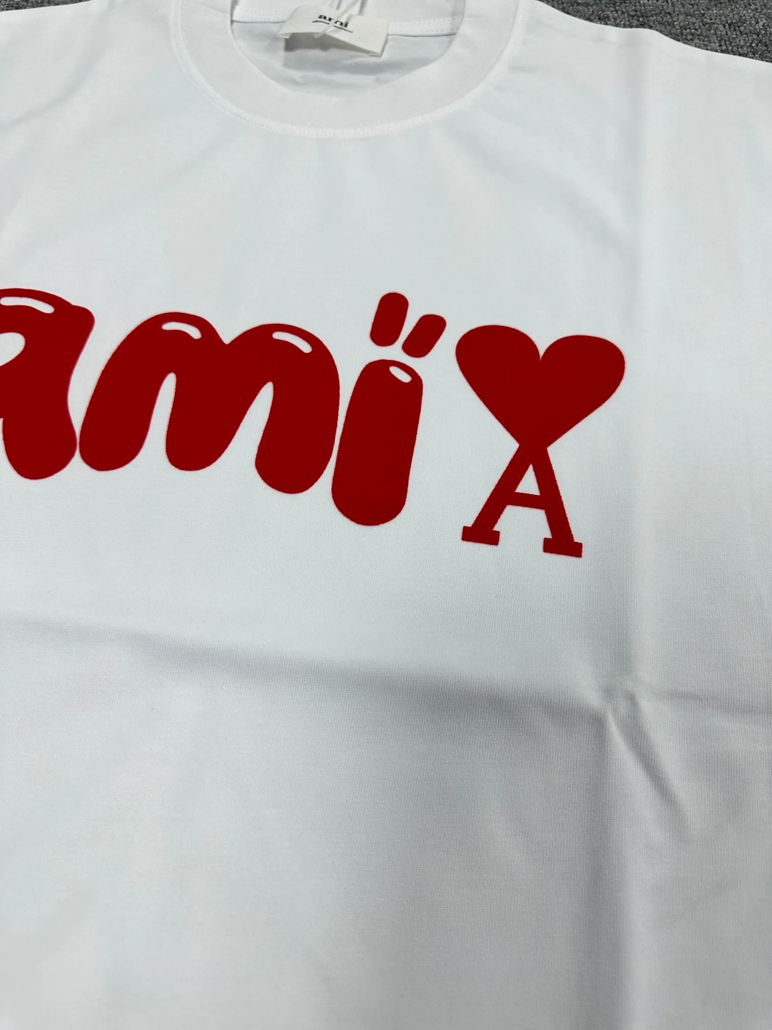 🅿️180 Ami Love 2025 Spring and Summer Style Classic and simple red flocking three-dimensional love letter personalized logo Customized double yarn plain cotton fabric Short-sleeved T-shirt Unisex Color: Black White Size: S (90-130 catties) M (120-150 catties) L (140-165 catties) XL (160-180 catties) XXL (180-210 pounds)