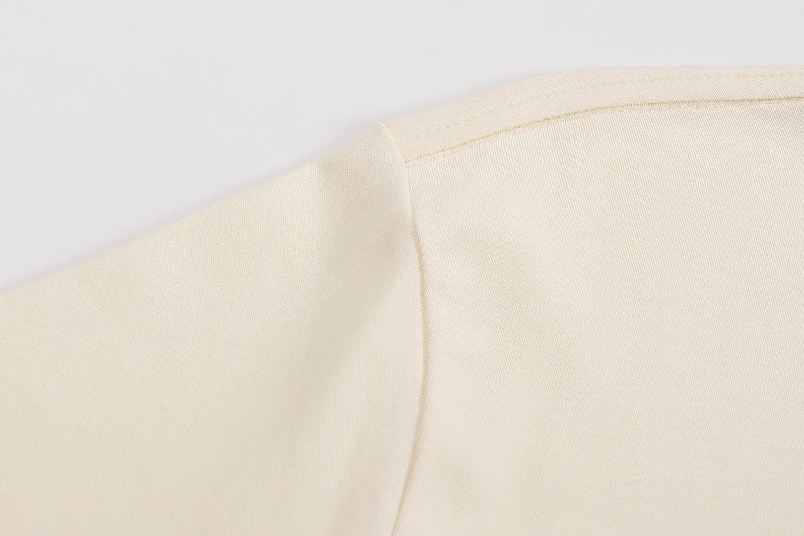 P114 Style No. 125 AMI&WDC [Cui Woo-sik co-branded model] AMI2025 spring and summer new style short-sleeved genuine original 1;1 mold color: apricot code number: S-XL