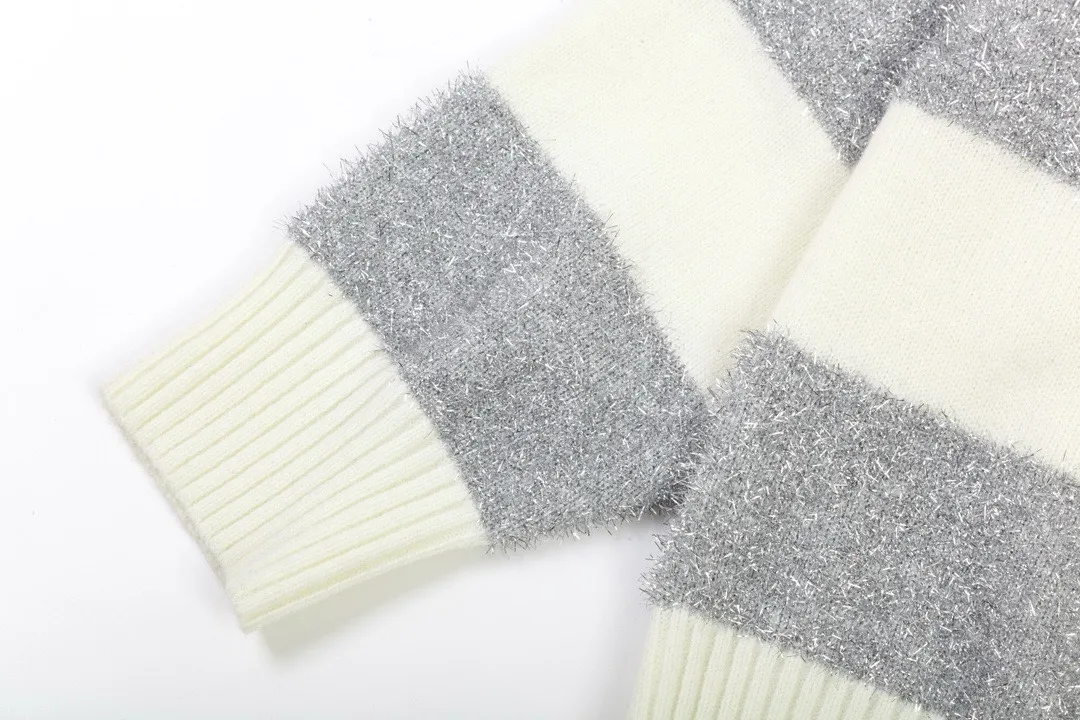 P200 A8150# [Christmas Capsule Series] AMI Paris 2024 new autumn and winter high-neck striped alpaca blend soft and waxy feel knitted crew neck sweater Oversize version for men and women Color: off-white Size: S-XL